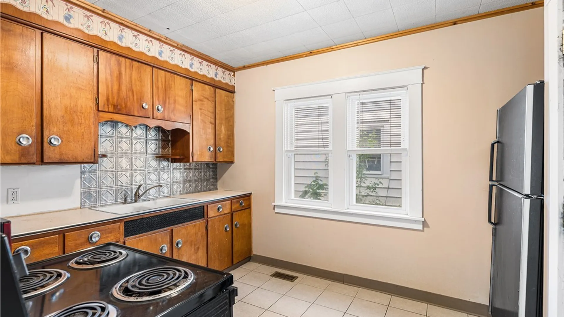 Property at 1614 Ferry Avenue, Niagara Falls, NY 14301 14