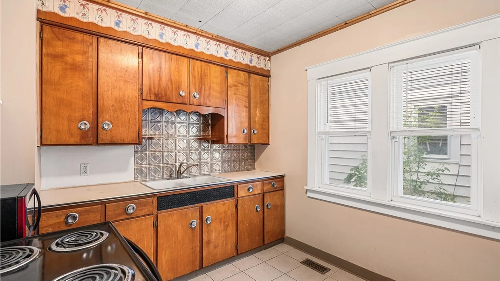 Property at 1614 Ferry Avenue, Niagara Falls, NY 14301 15
