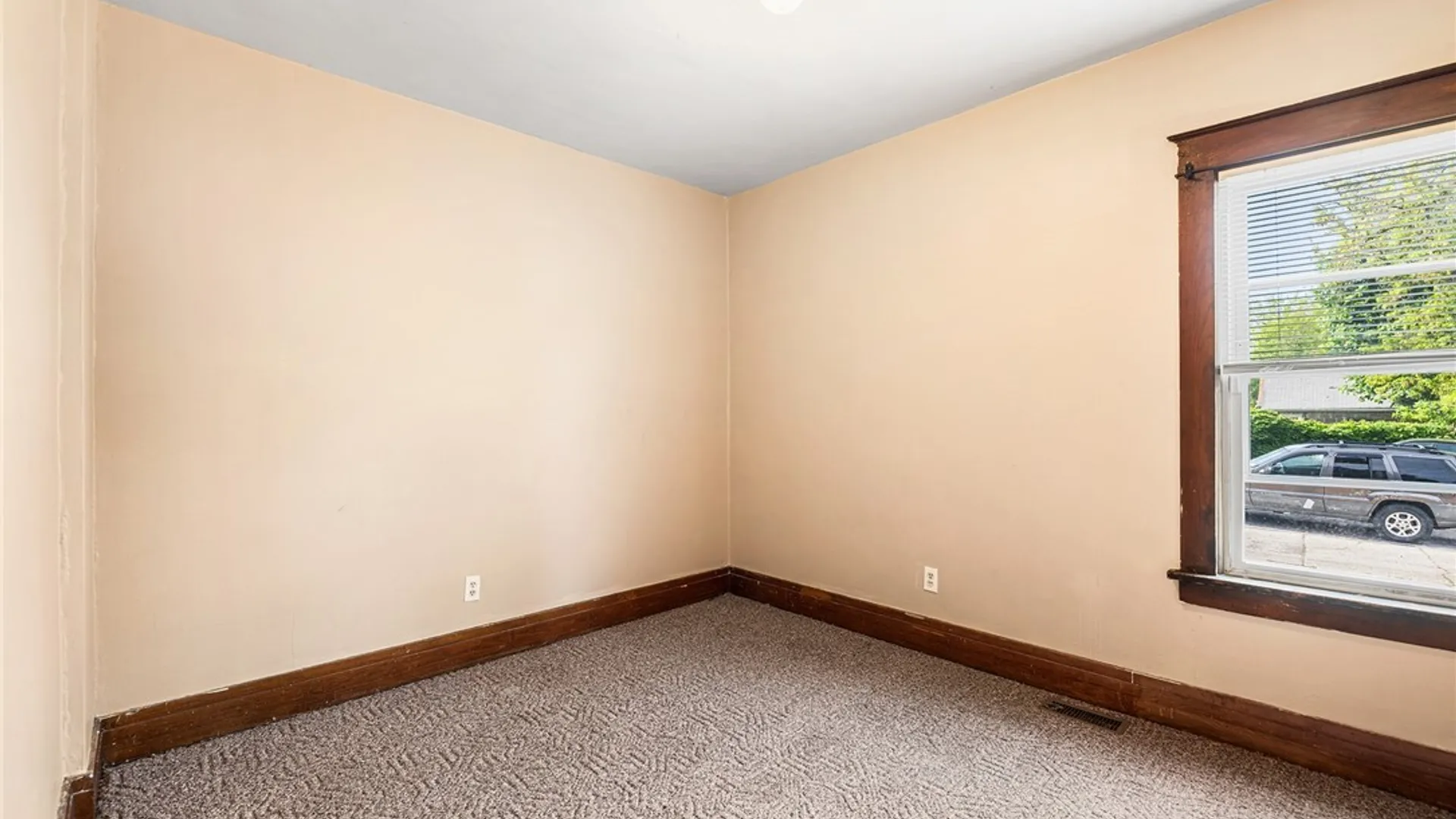Property at 1614 Ferry Avenue, Niagara Falls, NY 14301 24