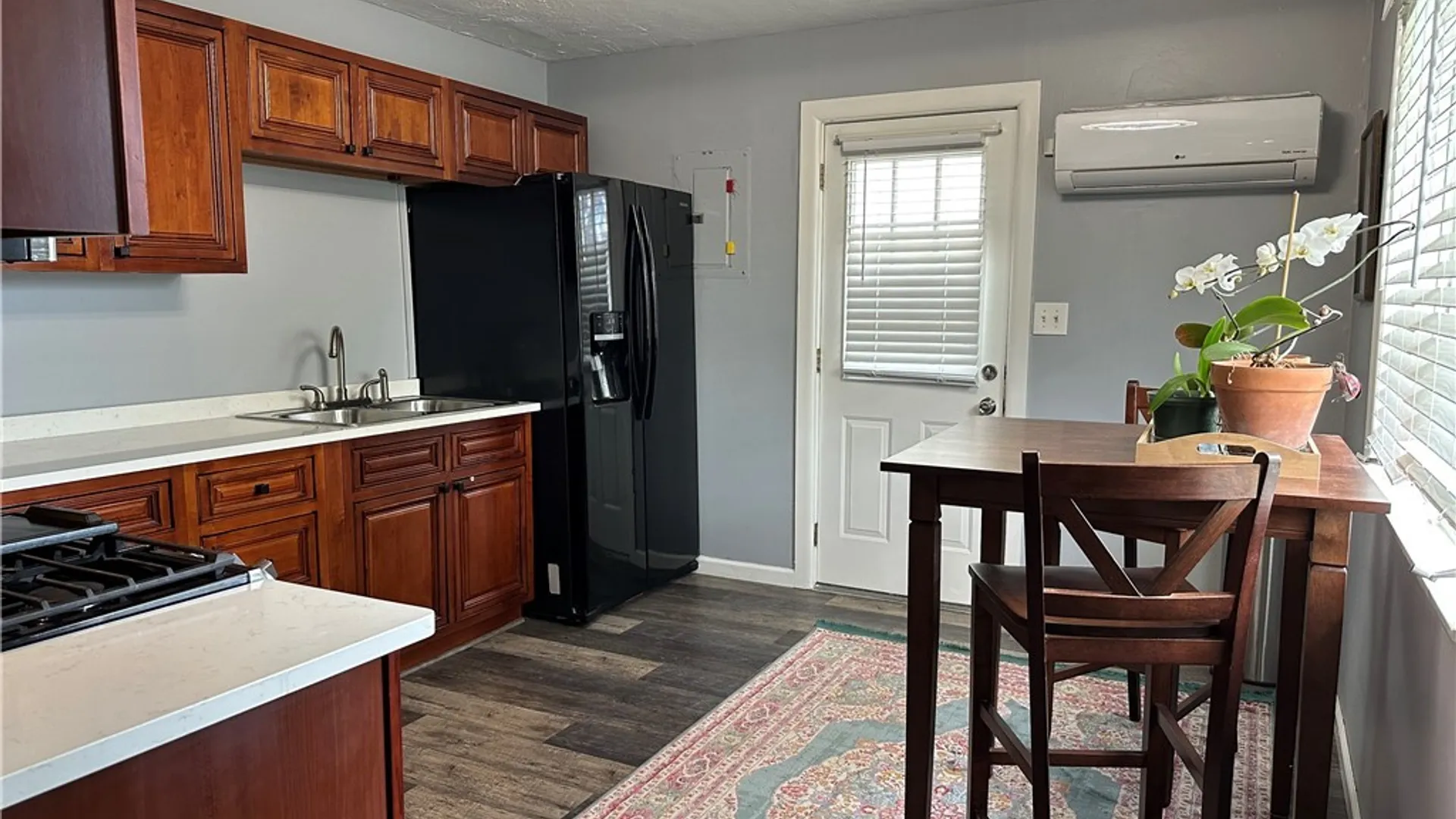 Property at 136 Vicksburg Avenue, Tonawanda, NY 14150 14
