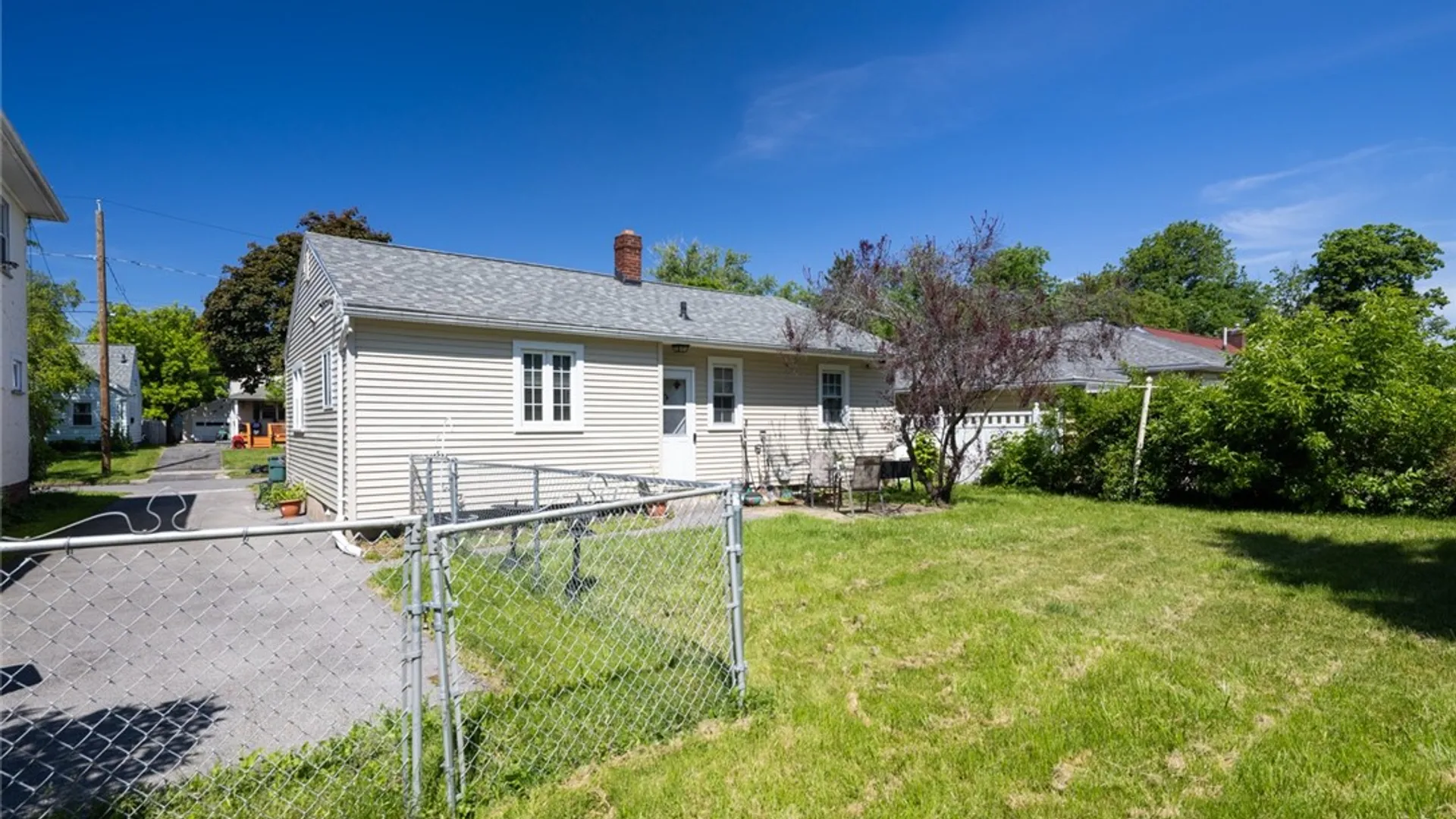 Property at 110 Brookhaven Terrace, Rochester, NY 14621 4