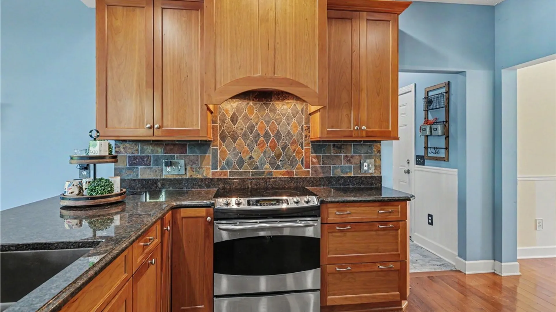 Property at 222 Gallant Fox Ln, Webster, NY 14580 13