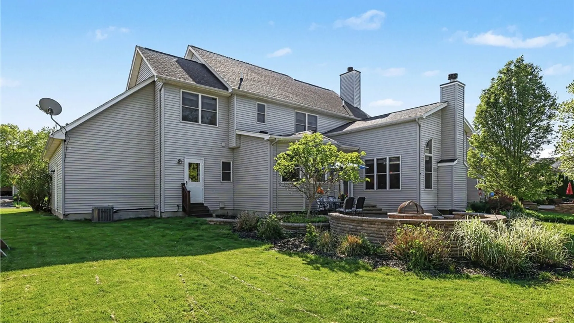 Property at 222 Gallant Fox Ln, Webster, NY 14580 36