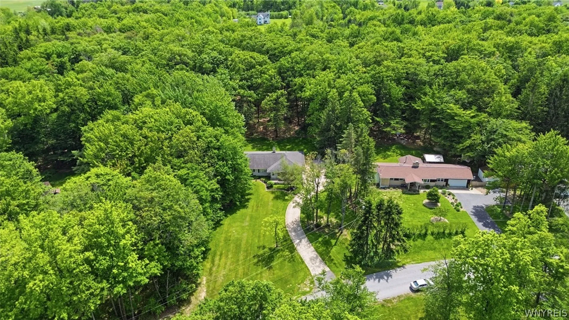 Property at 7922 Hywood Drive, Boston, NY 14075 16