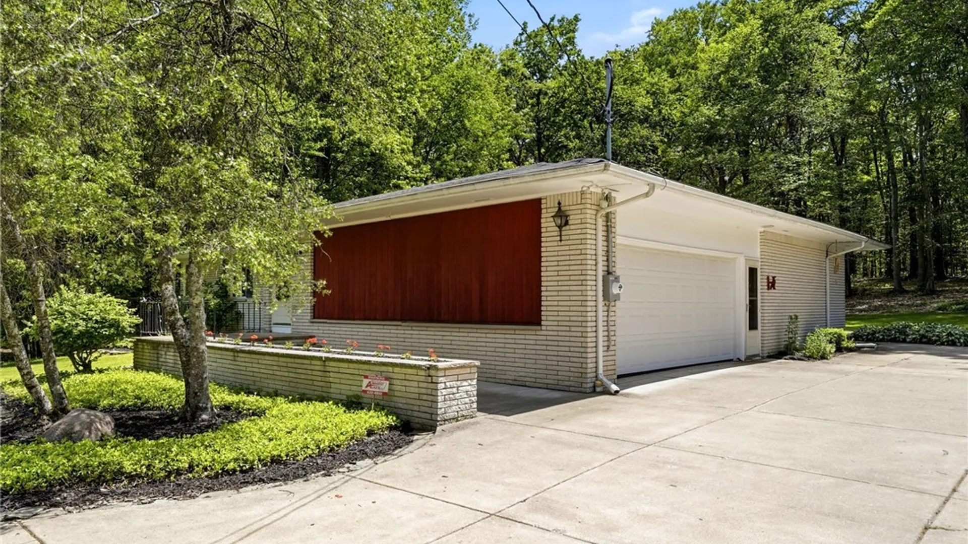 Property at 7922 Hywood Drive, Boston, NY 14075 4