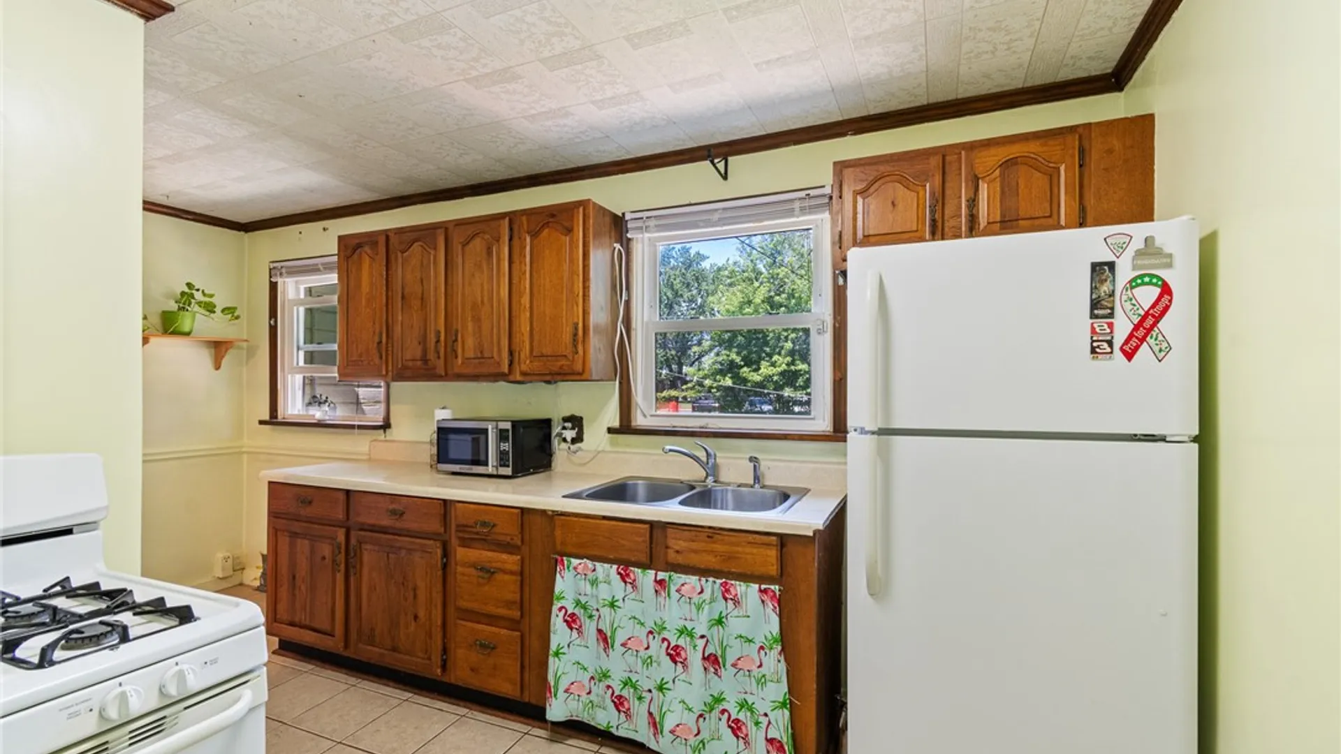 Property at 206 English Road, Greece, NY 14616 10