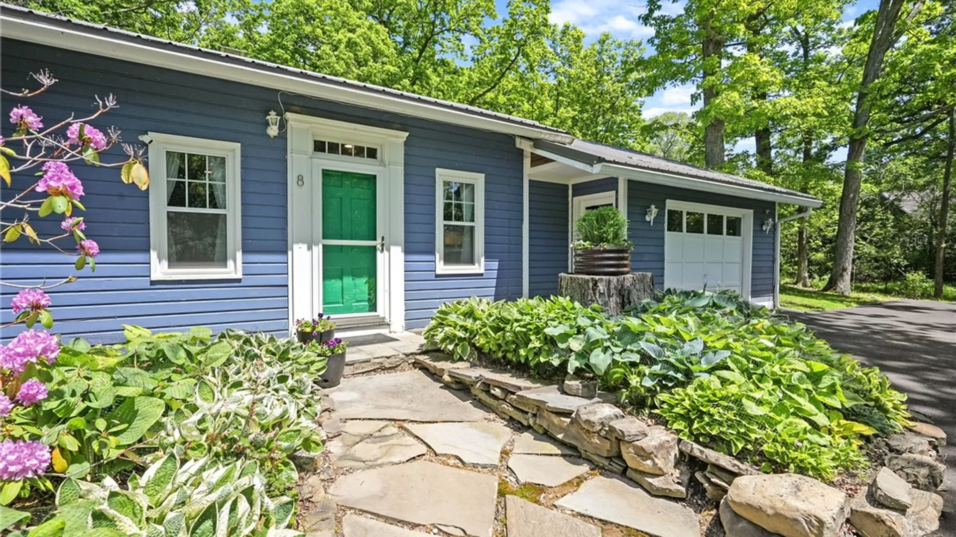 Property at 8 Oakcrest Road, Lansing, NY 14850 2