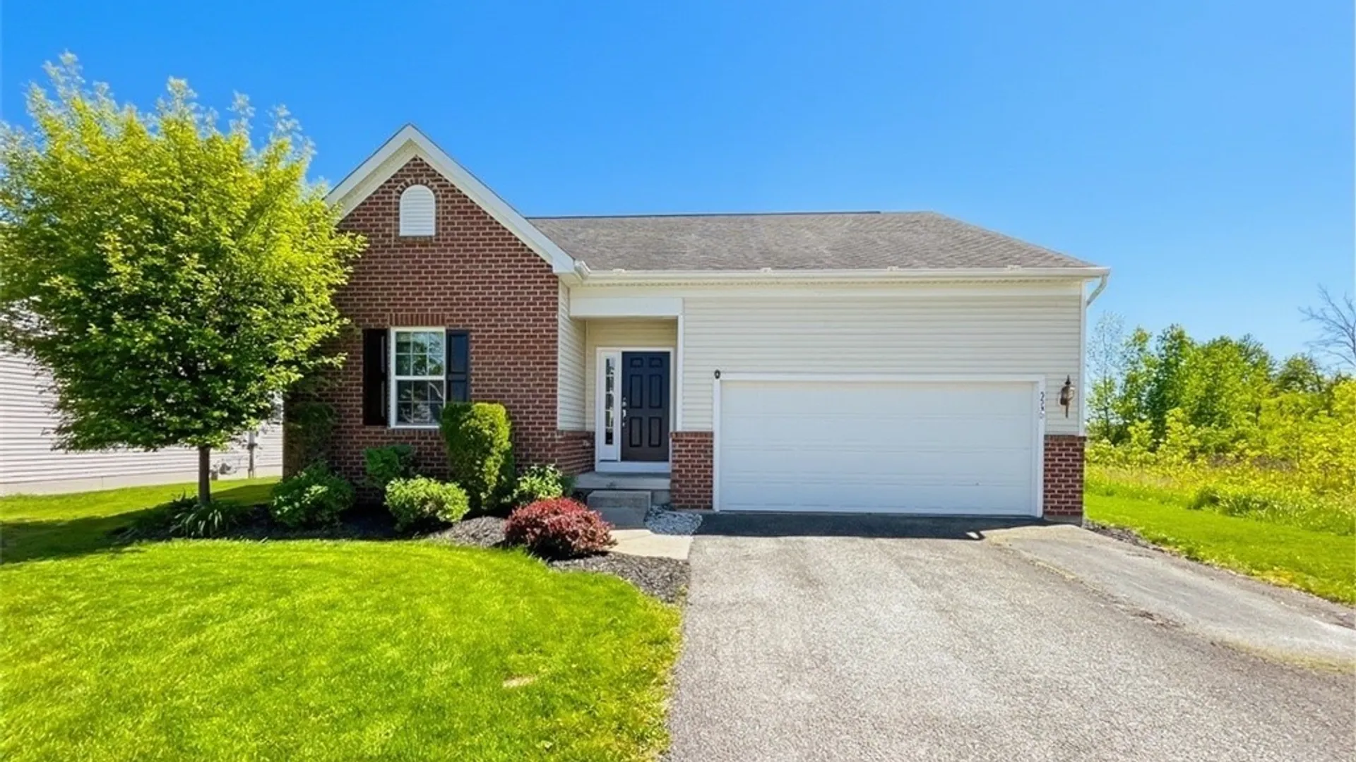 Property at 5530 Victoria Lane, Lockport Town, NY 14094 2