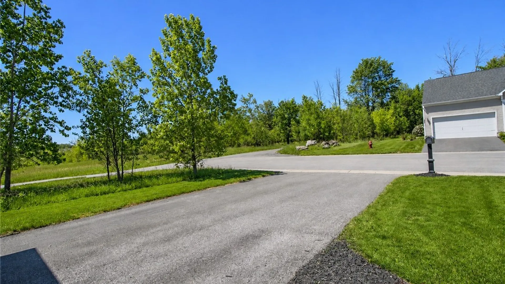 Property at 5530 Victoria Lane, Lockport Town, NY 14094 36