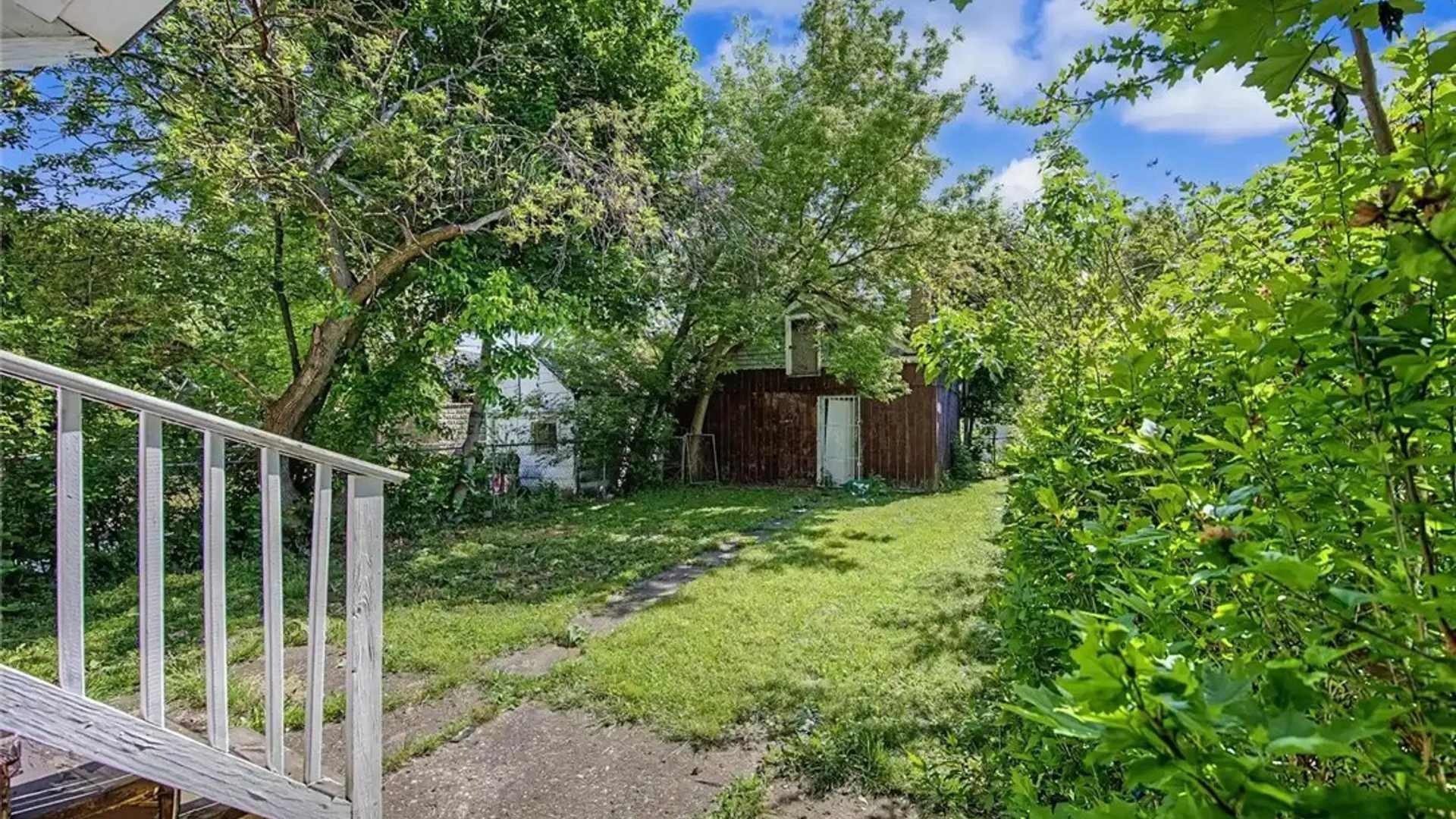 Property at 517 Tronolone Place, Niagara Falls, NY 14301 10