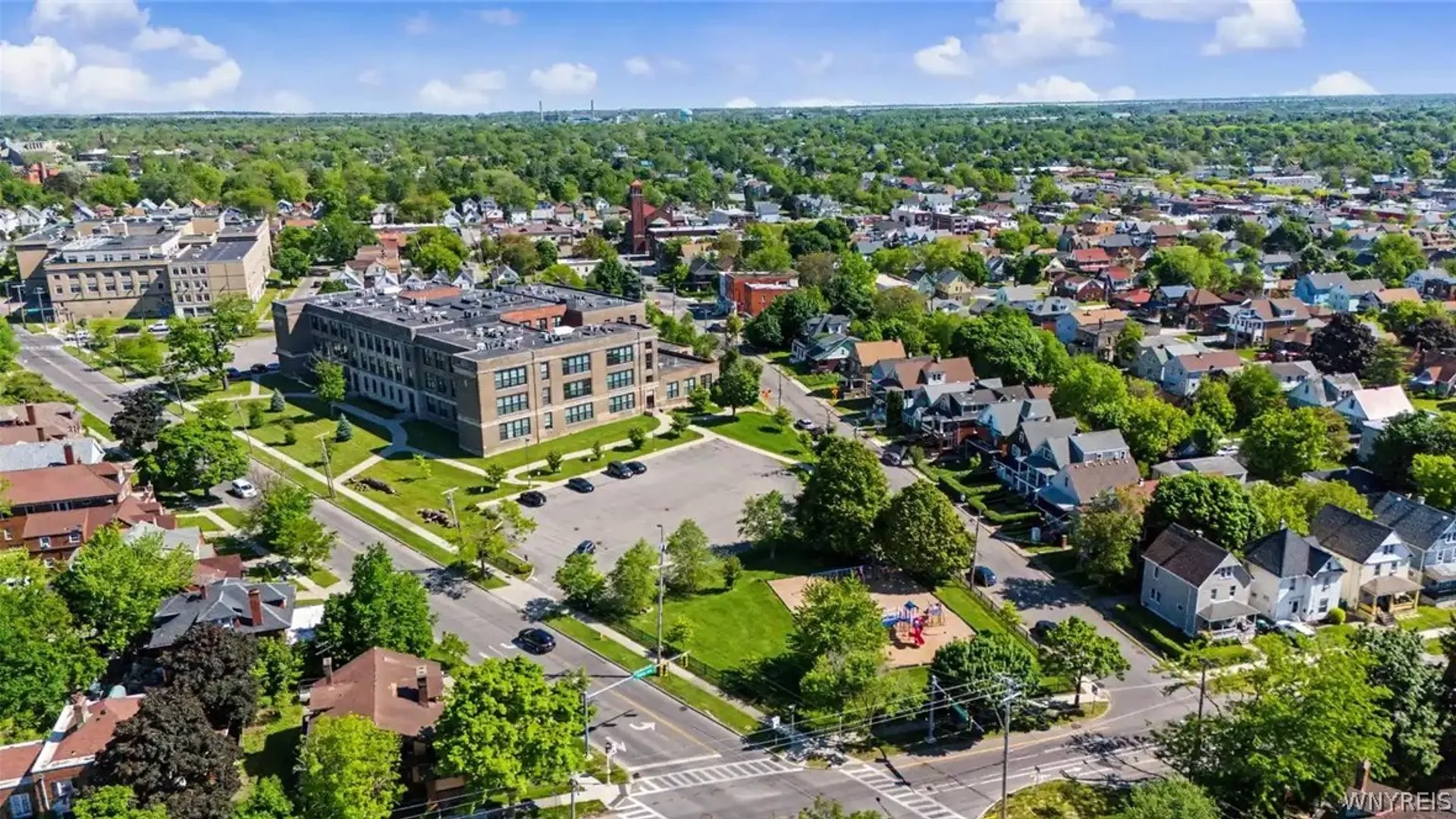 Property at 517 Tronolone Place, Niagara Falls, NY 14301 15