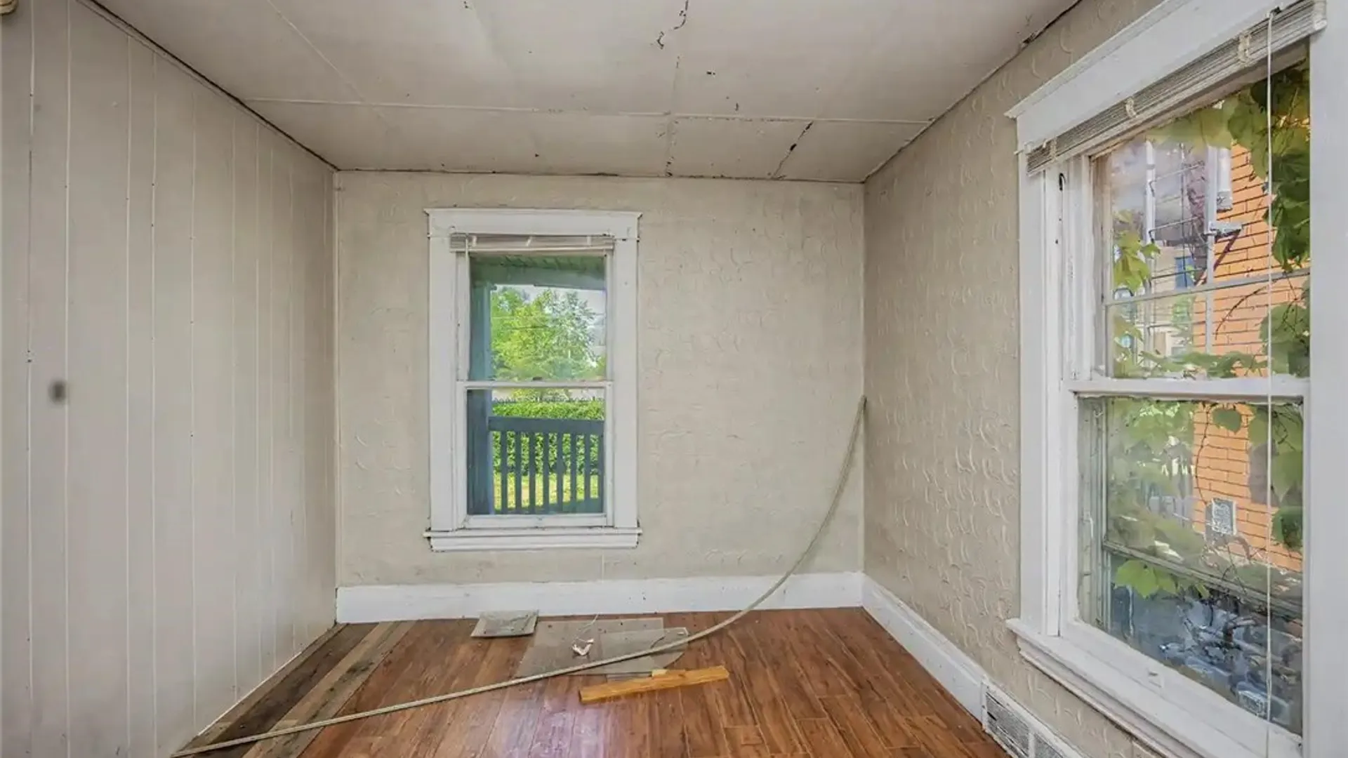 Property at 517 Tronolone Place, Niagara Falls, NY 14301 18