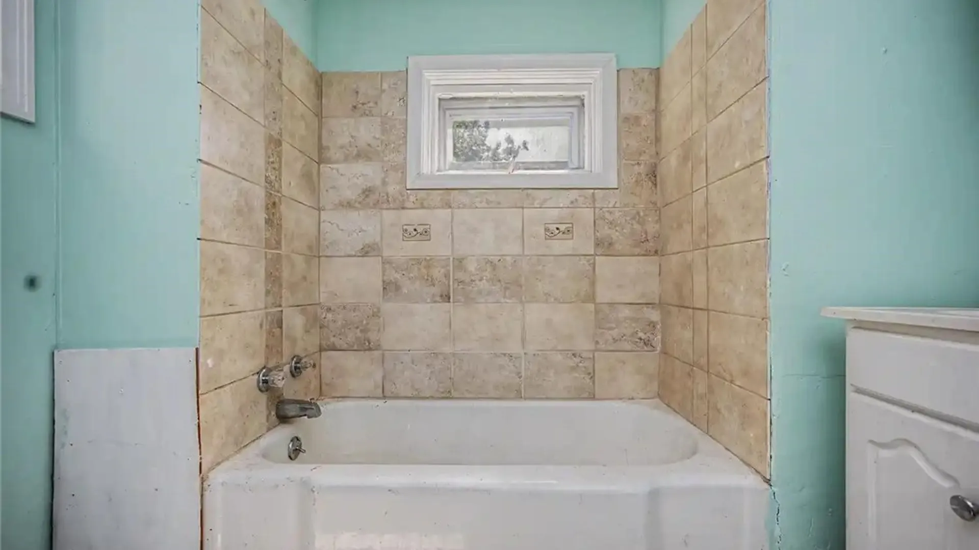 Property at 517 Tronolone Place, Niagara Falls, NY 14301 30