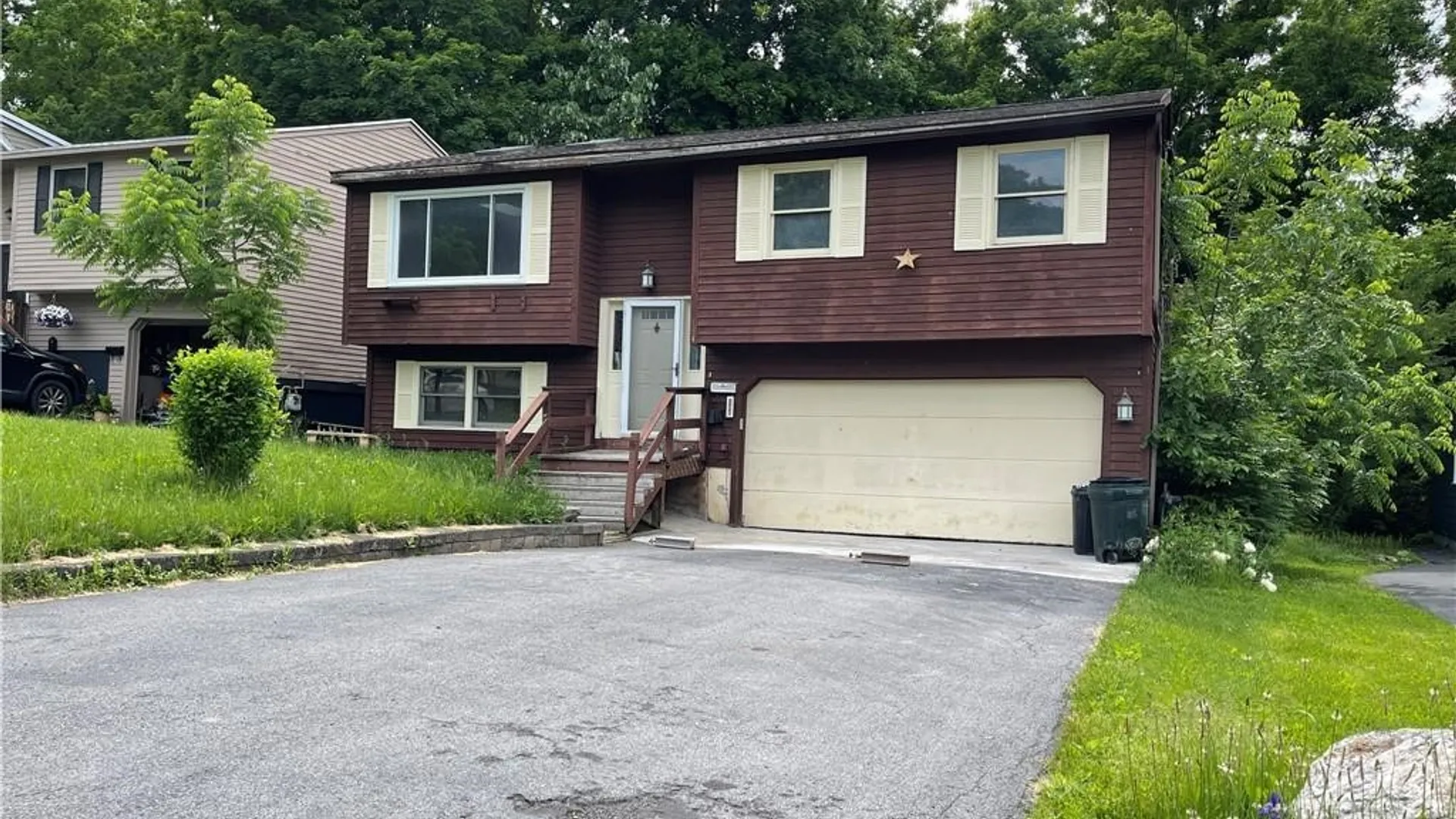 Property at 134 Sunhill, Syracuse, NY 13207 2