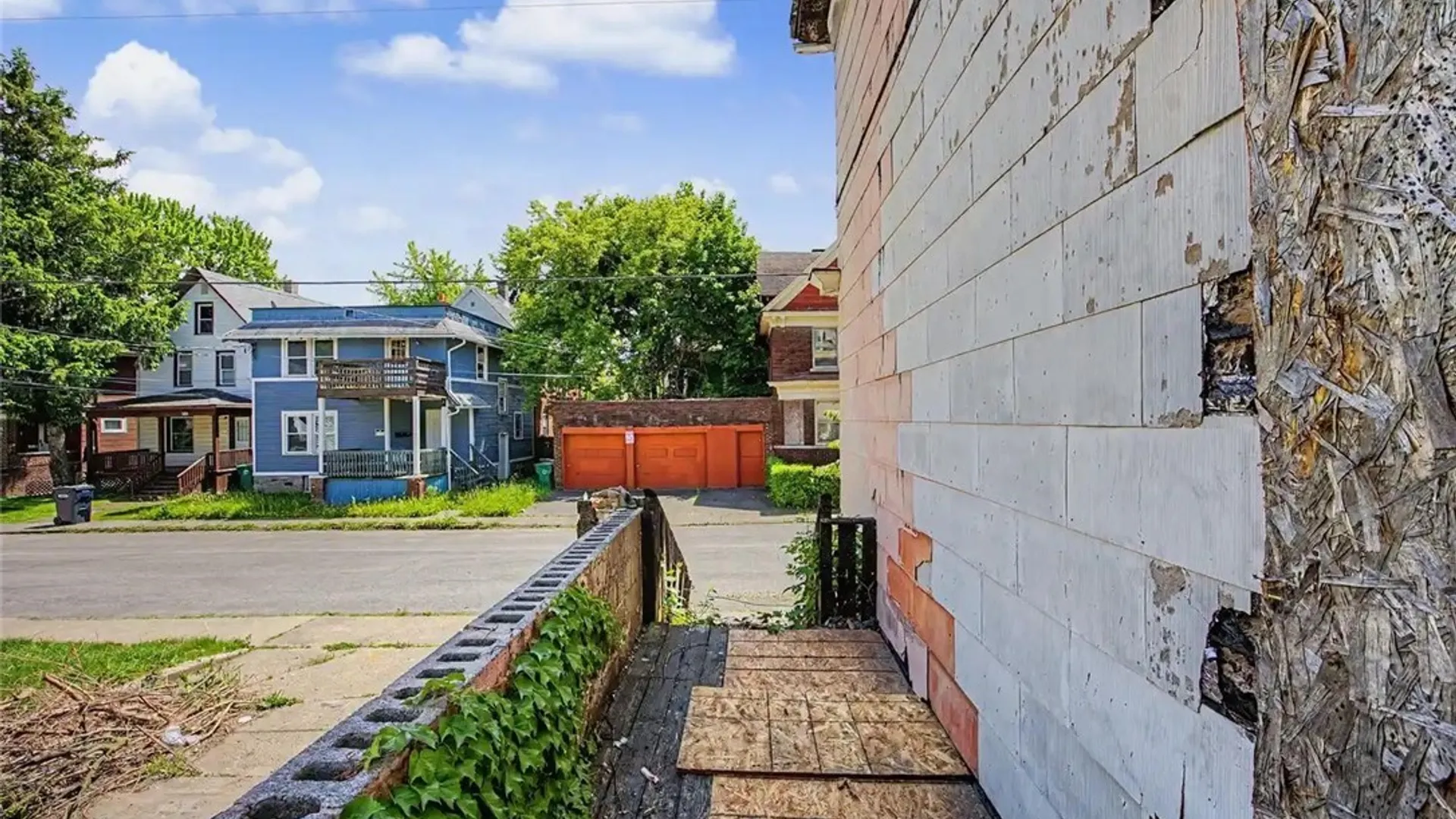 Property at 613 7th Street, Niagara Falls, NY 14301 9