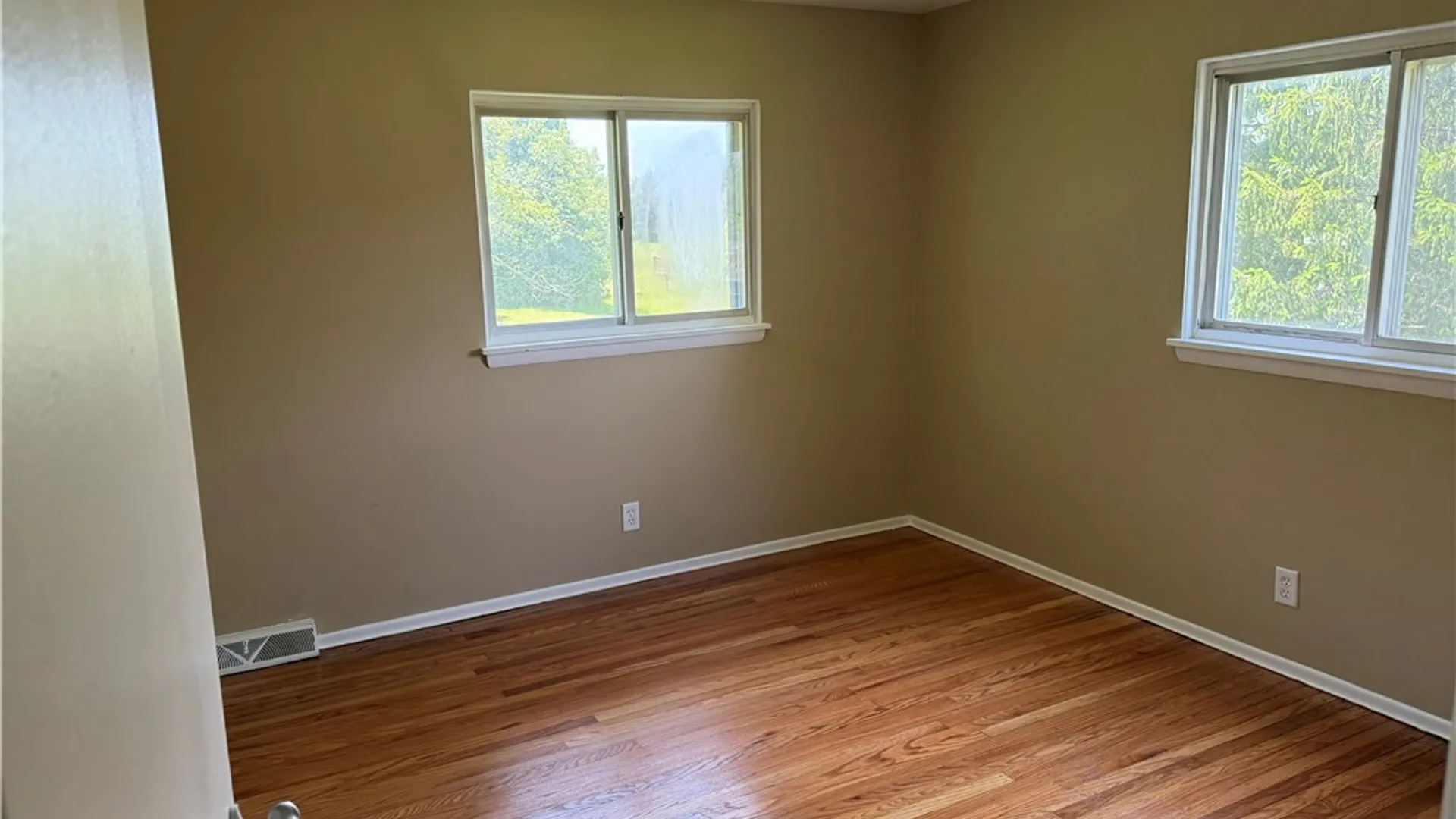 Property at 142 Prentiss Way, Henrietta, NY 14467 13