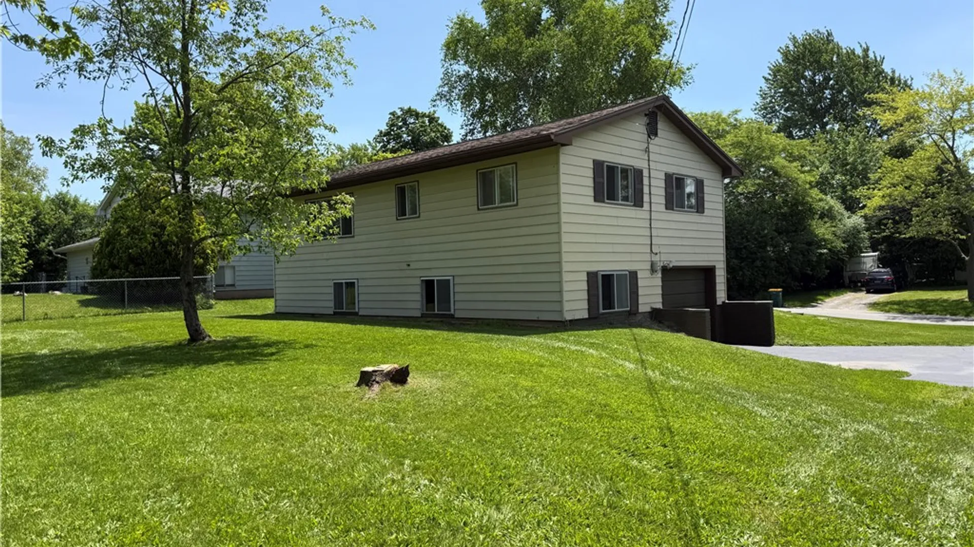Property at 142 Prentiss Way, Henrietta, NY 14467 26