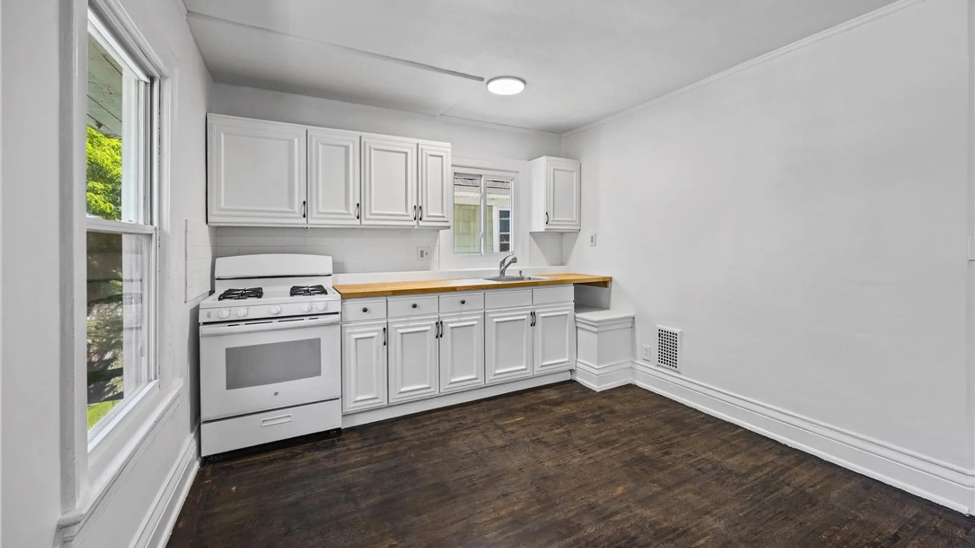Property at 443 Melville Street, Rochester, NY 14609 25