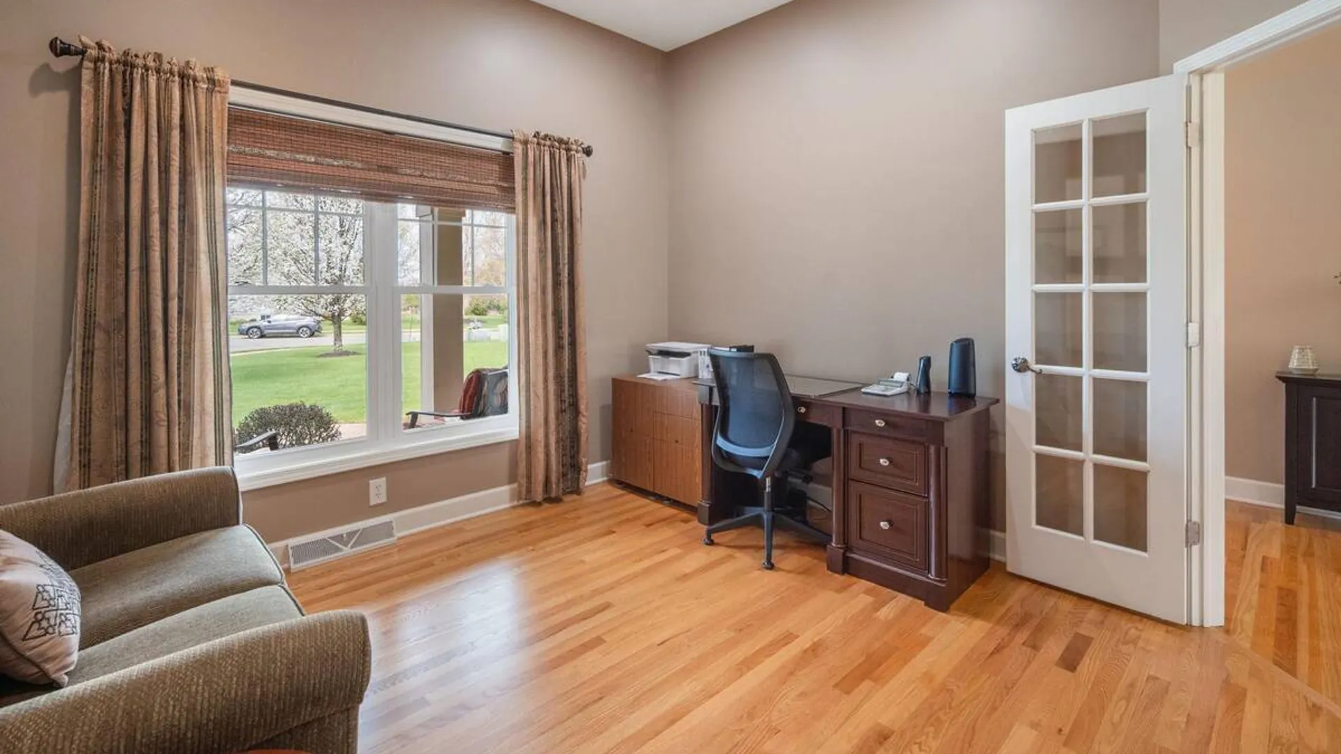 Property at 37 Gladstone Circle, Halfmoon, NY 12118 18