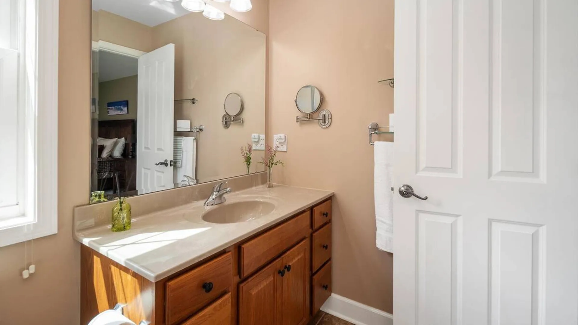 Property at 37 Gladstone Circle, Halfmoon, NY 12118 26