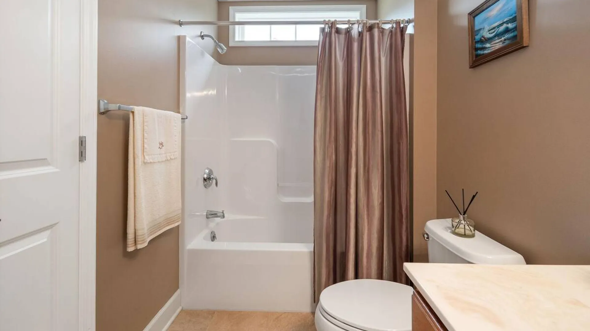 Property at 37 Gladstone Circle, Halfmoon, NY 12118 30