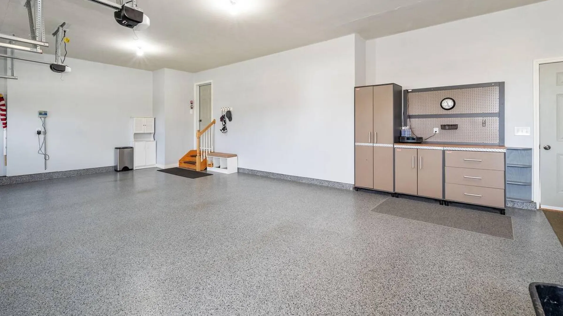 Property at 37 Gladstone Circle, Halfmoon, NY 12118 35