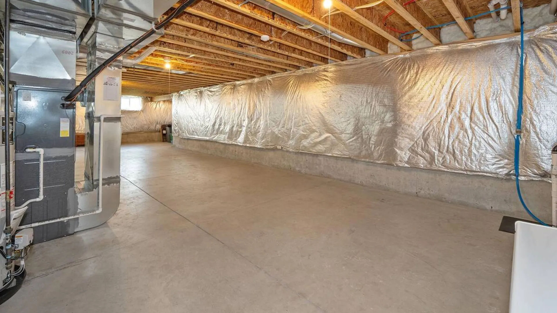 Property at 37 Gladstone Circle, Halfmoon, NY 12118 37