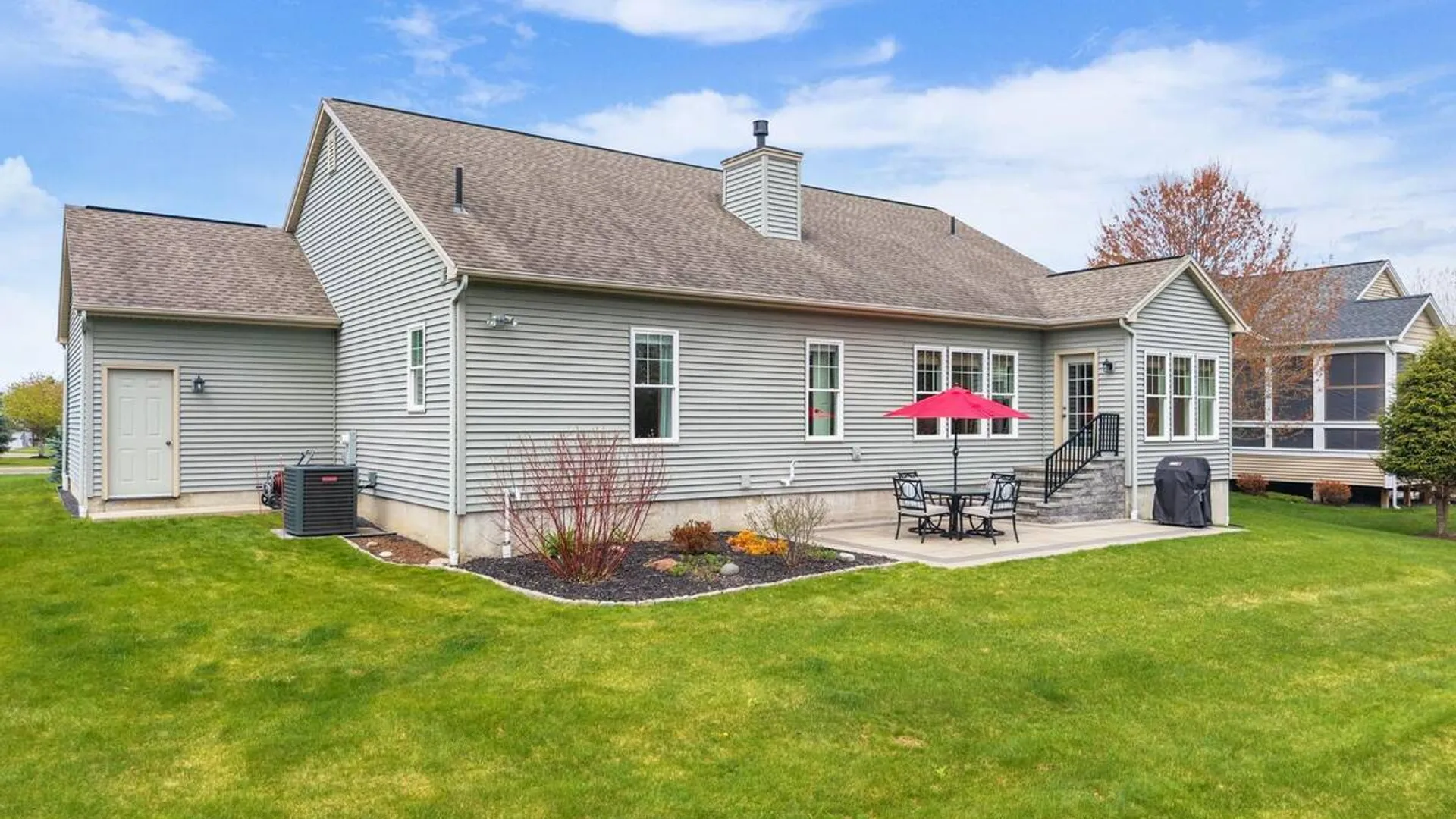 Property at 37 Gladstone Circle, Halfmoon, NY 12118 42