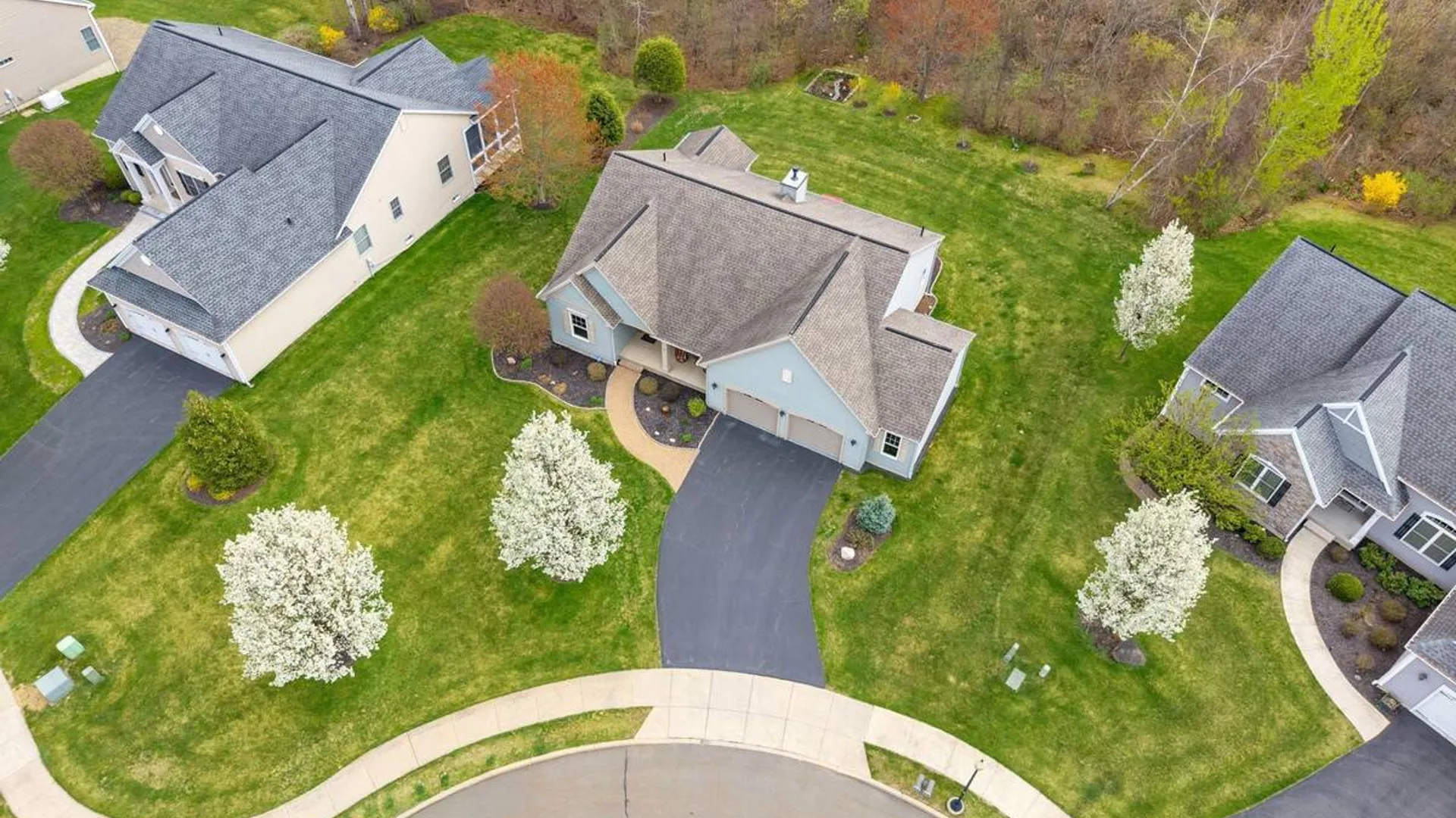 Property at 37 Gladstone Circle, Halfmoon, NY 12118 48