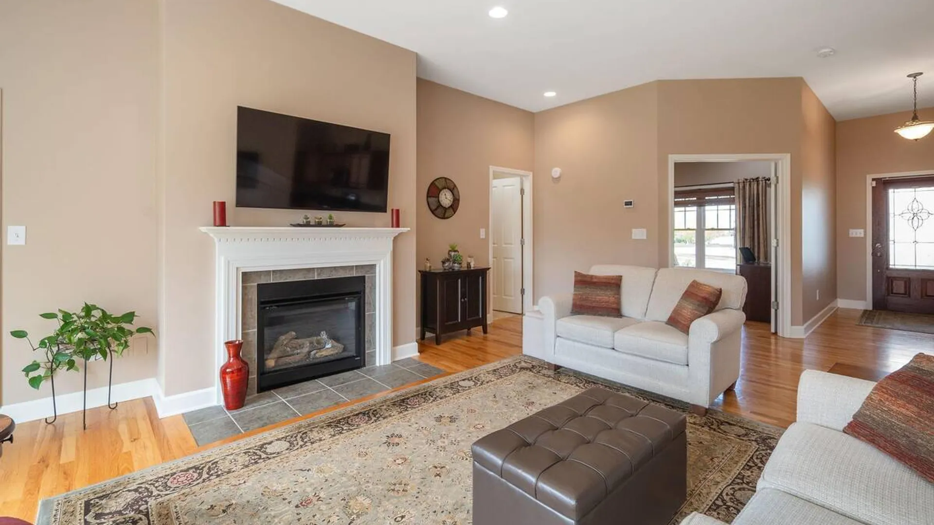 Property at 37 Gladstone Circle, Halfmoon, NY 12118 6