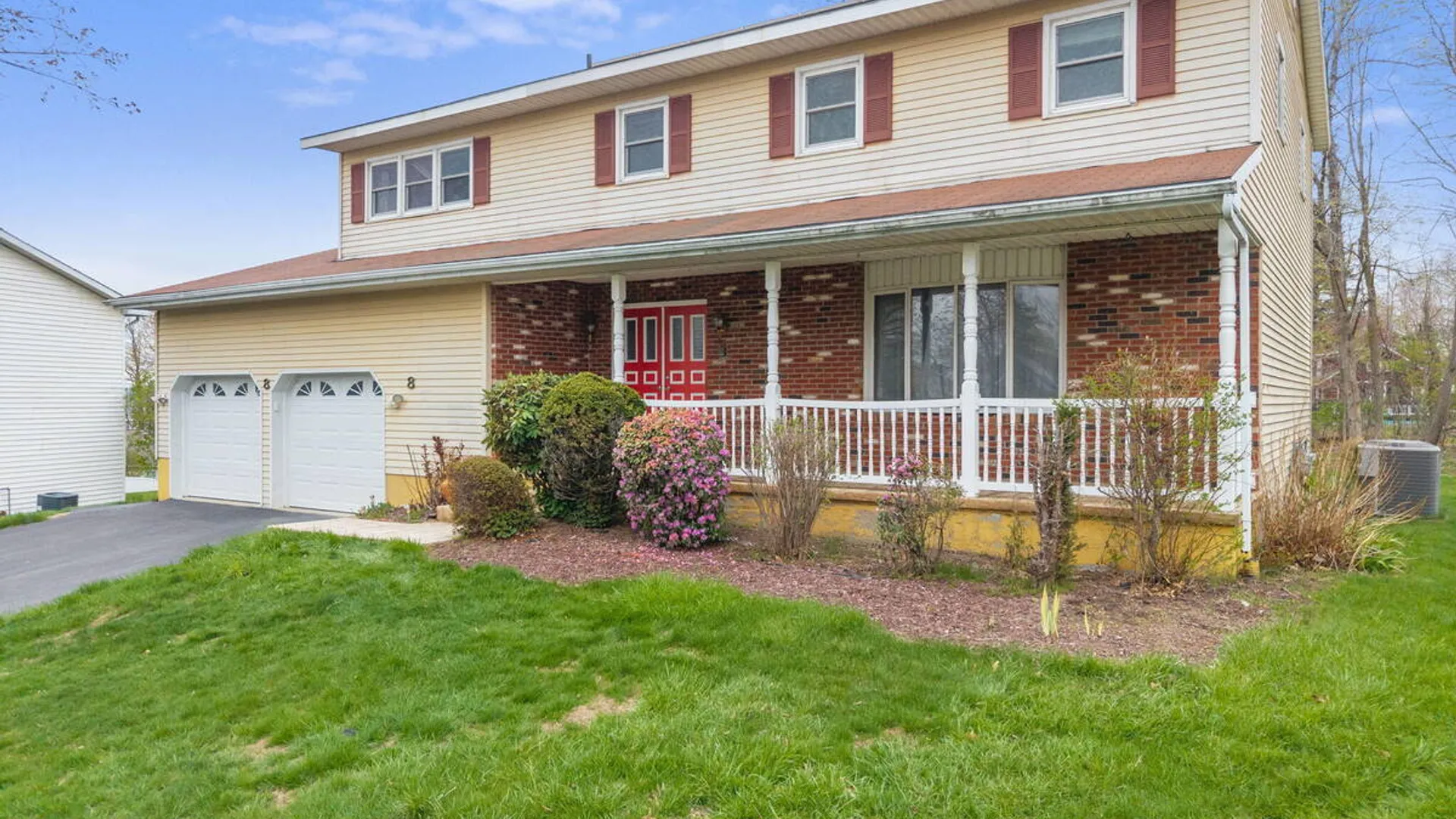 Property at 8 Windlass Drive, Colonie, NY 12110 2