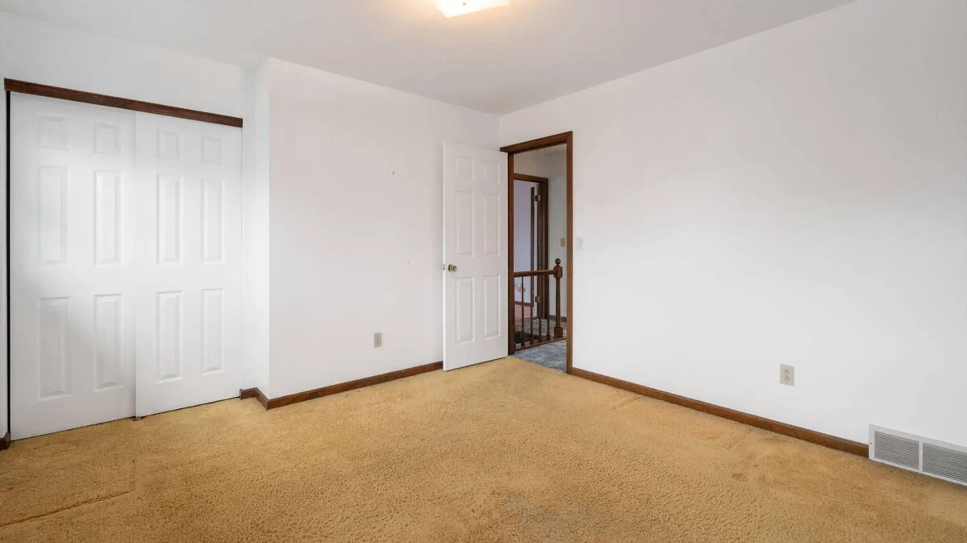 Property at 8 Windlass Drive, Colonie, NY 12110 30