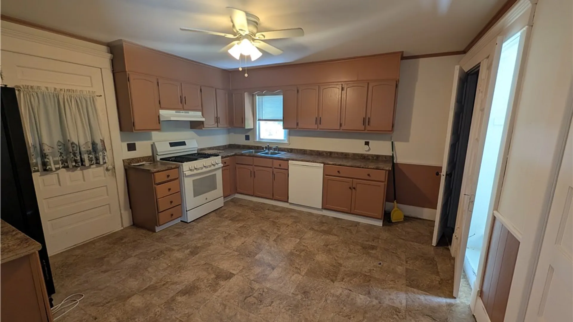 Property at 35 Lincoln Avenue, Bradford City, PA 16701 5