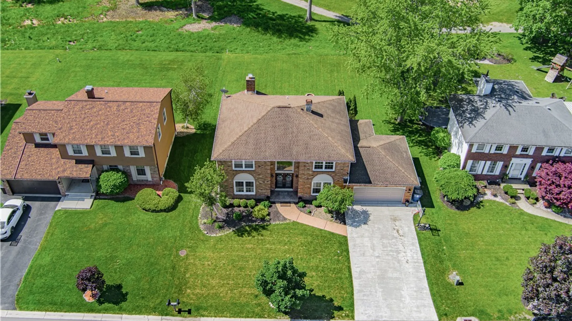 Property at 151 White Cedar Dr, Amherst, NY 14051 45