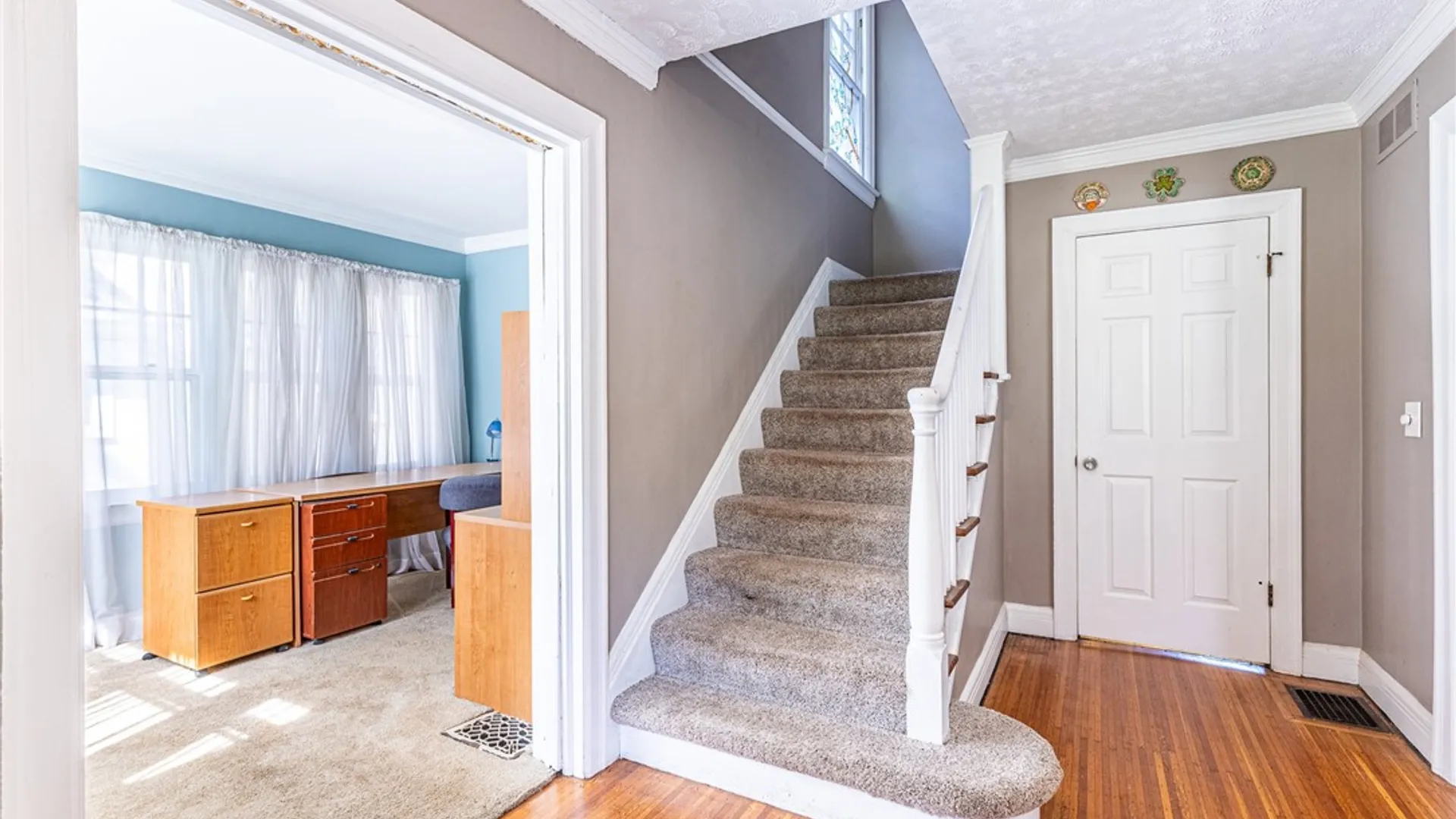Property at 58 Fairview Crescent, Irondequoit, NY 14617 4