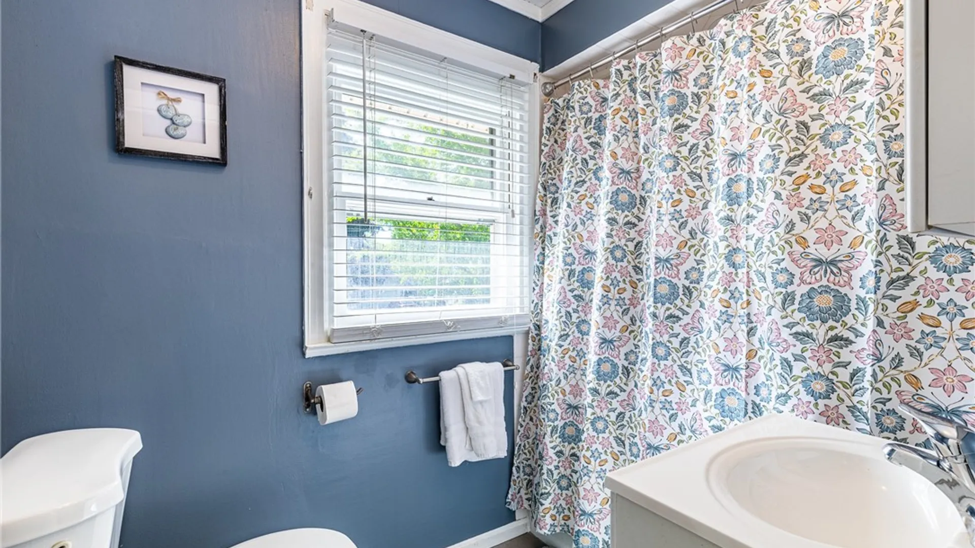 Property at 58 Fairview Crescent, Irondequoit, NY 14617 41