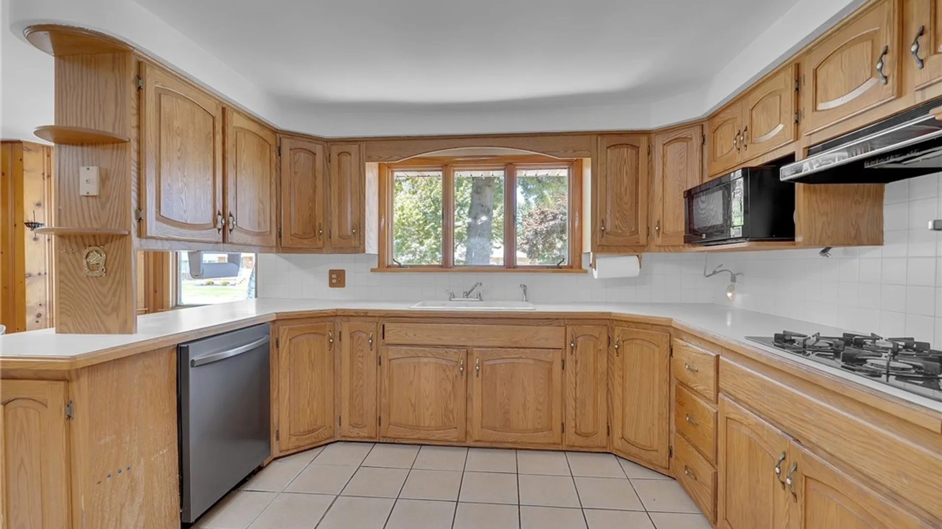 Property at 31 Goodrich Road, Lackawanna, NY 14218 13