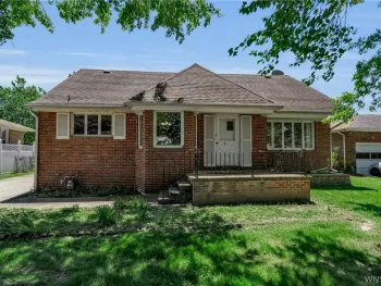31 Goodrich Road, Lackawanna, NY 14218
