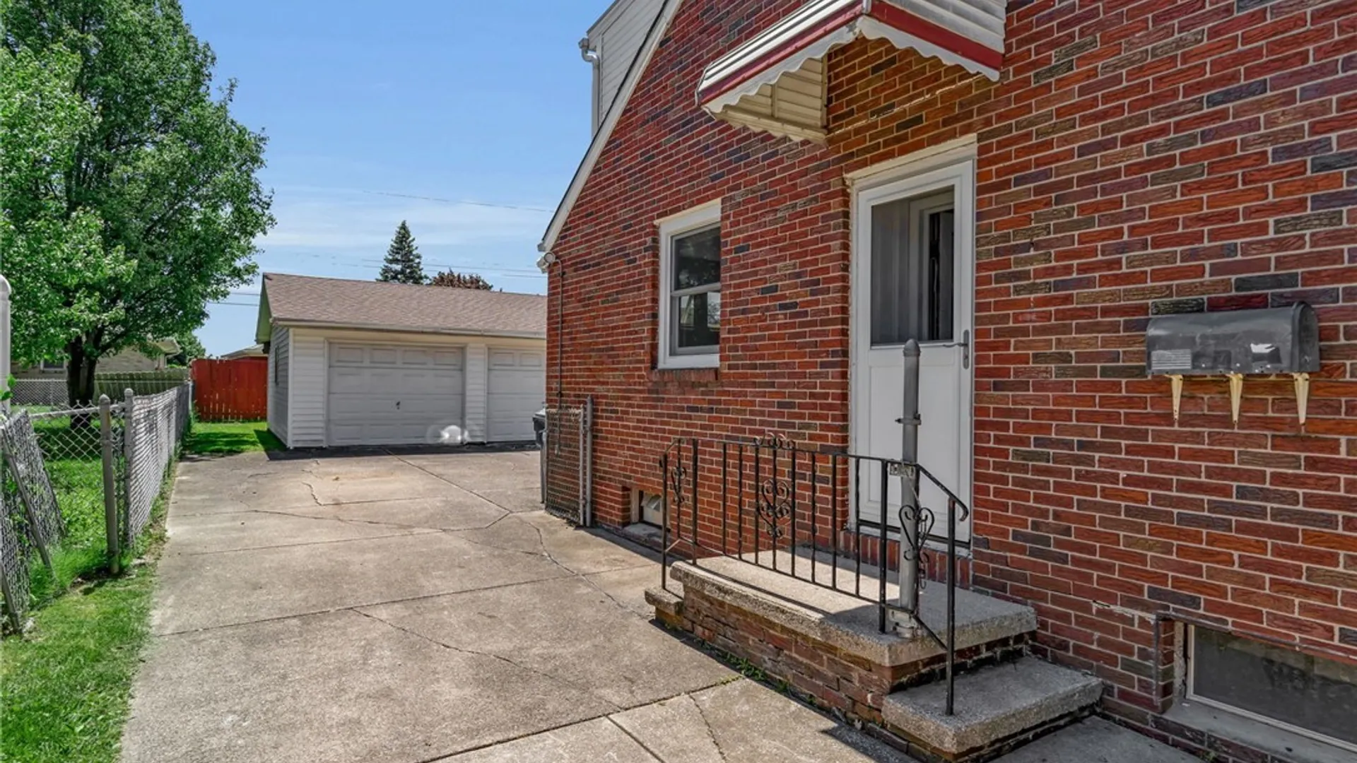 Property at 31 Goodrich Road, Lackawanna, NY 14218 4