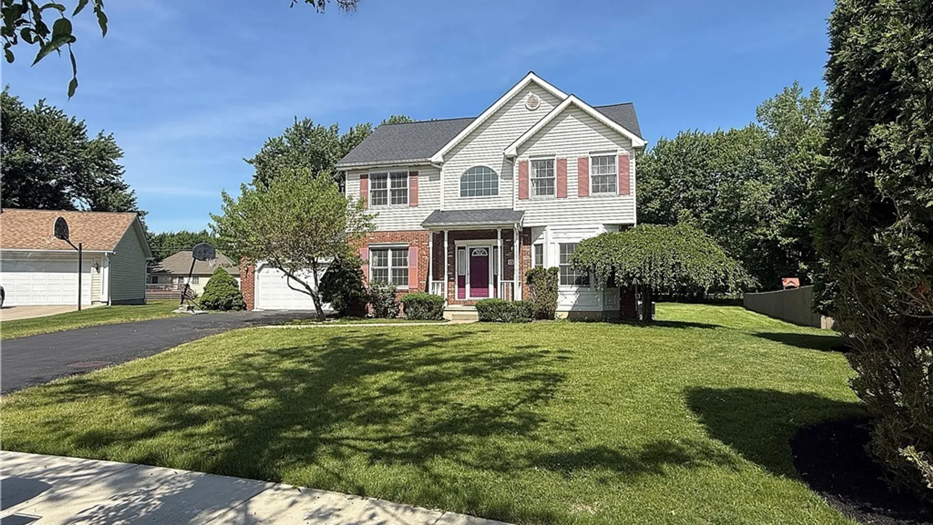 Property at 193 Meadow Spring Lane, Amherst, NY 14051 2