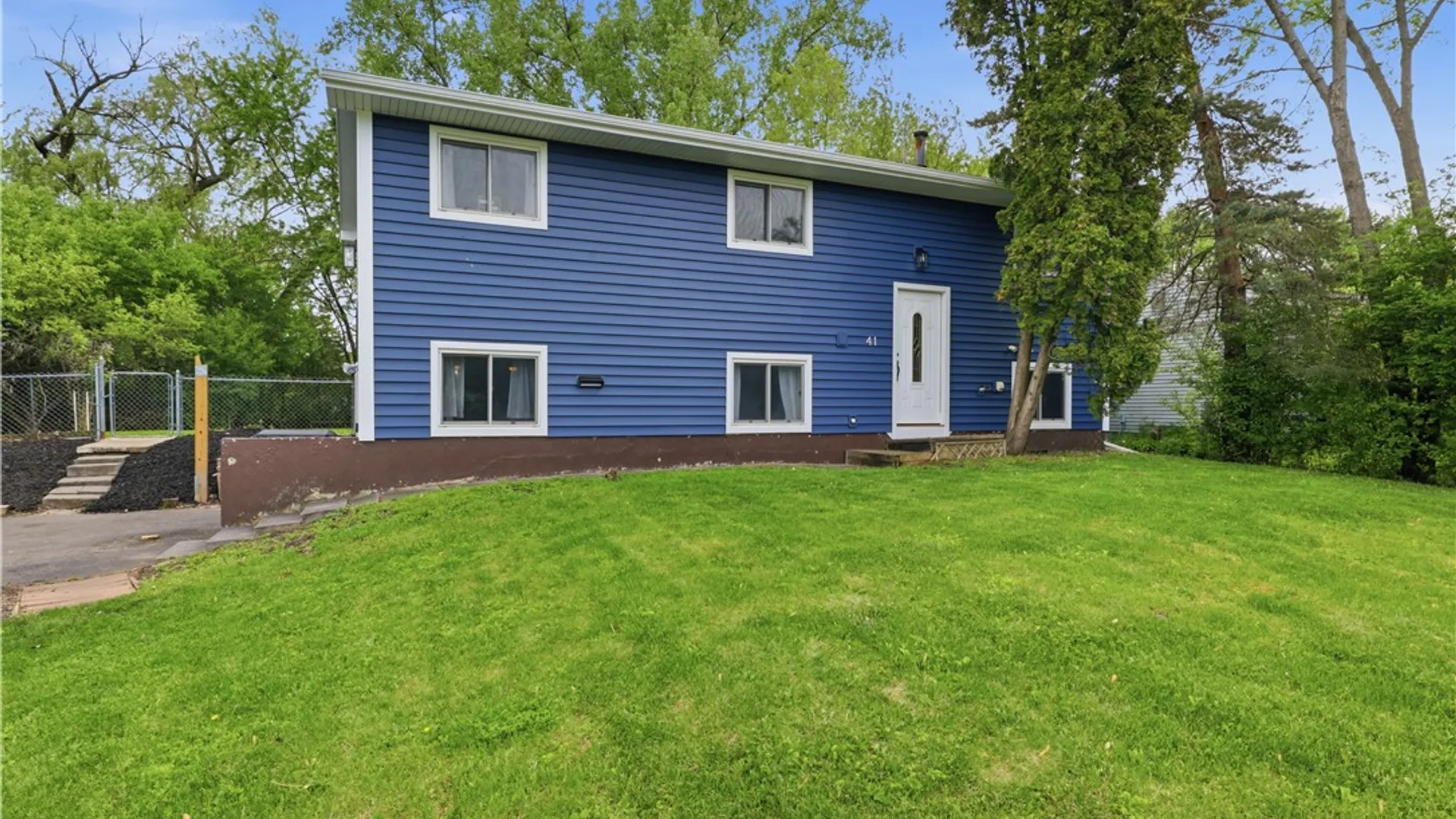 Property at 41 Chiltern Road, Henrietta, NY 14623 3