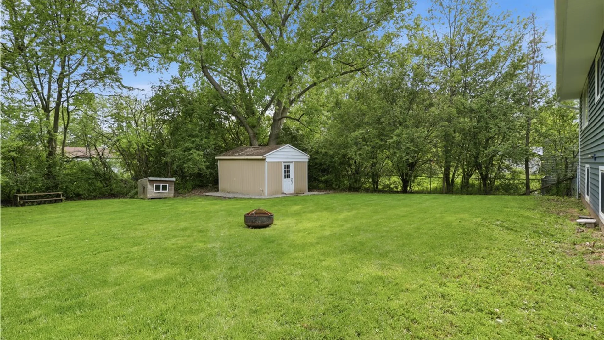 Property at 41 Chiltern Road, Henrietta, NY 14623 6