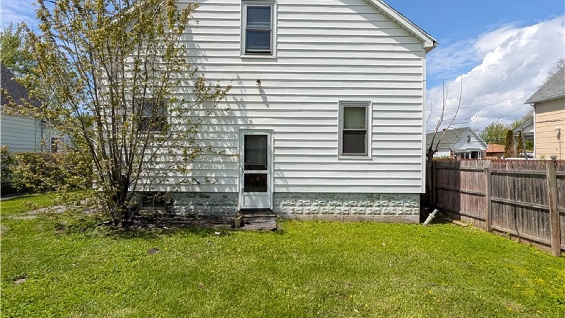 Property at 57 Barbara Place, Cheektowaga, NY 14225 4