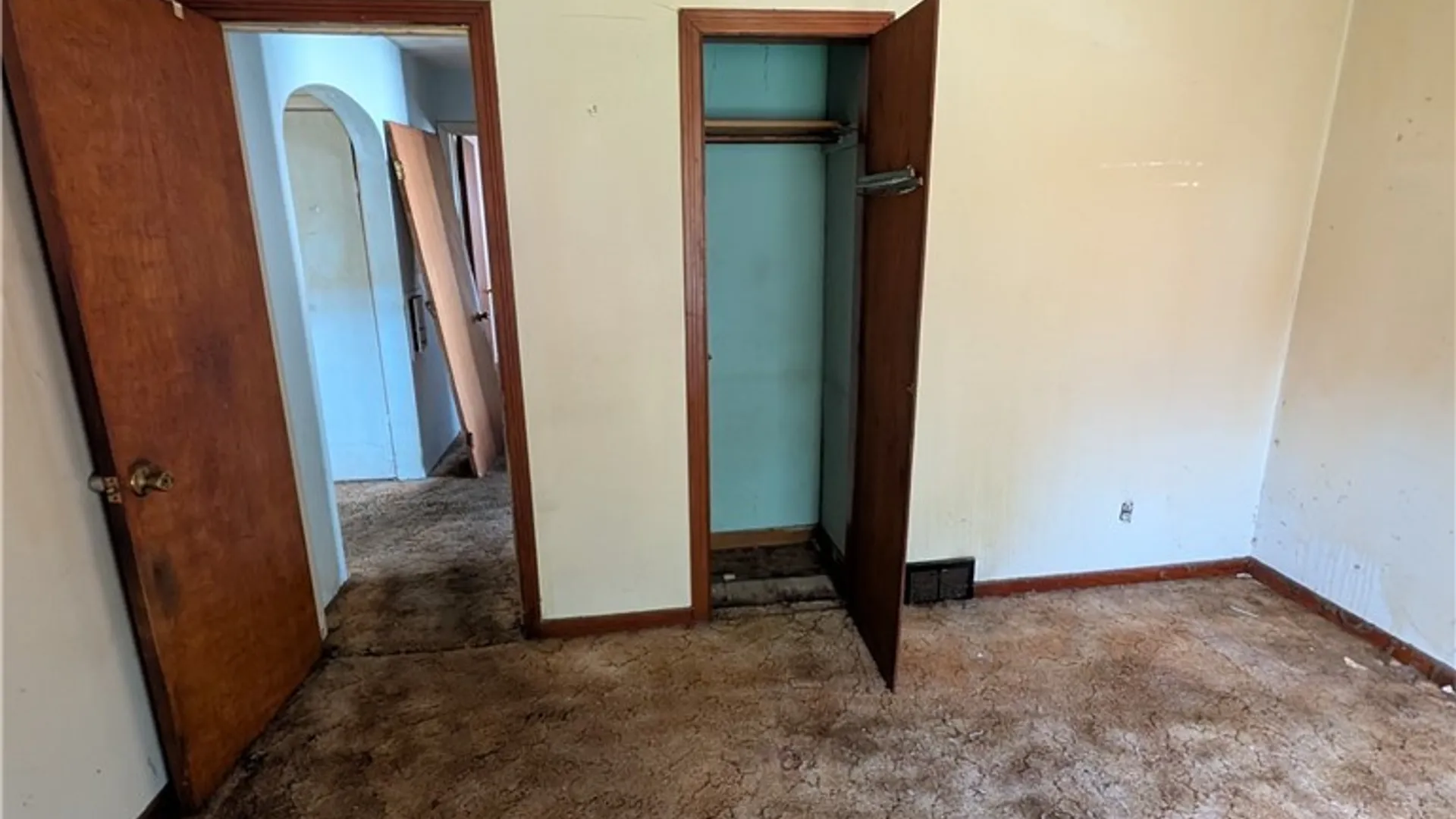 Property at 57 Barbara Place, Cheektowaga, NY 14225 7