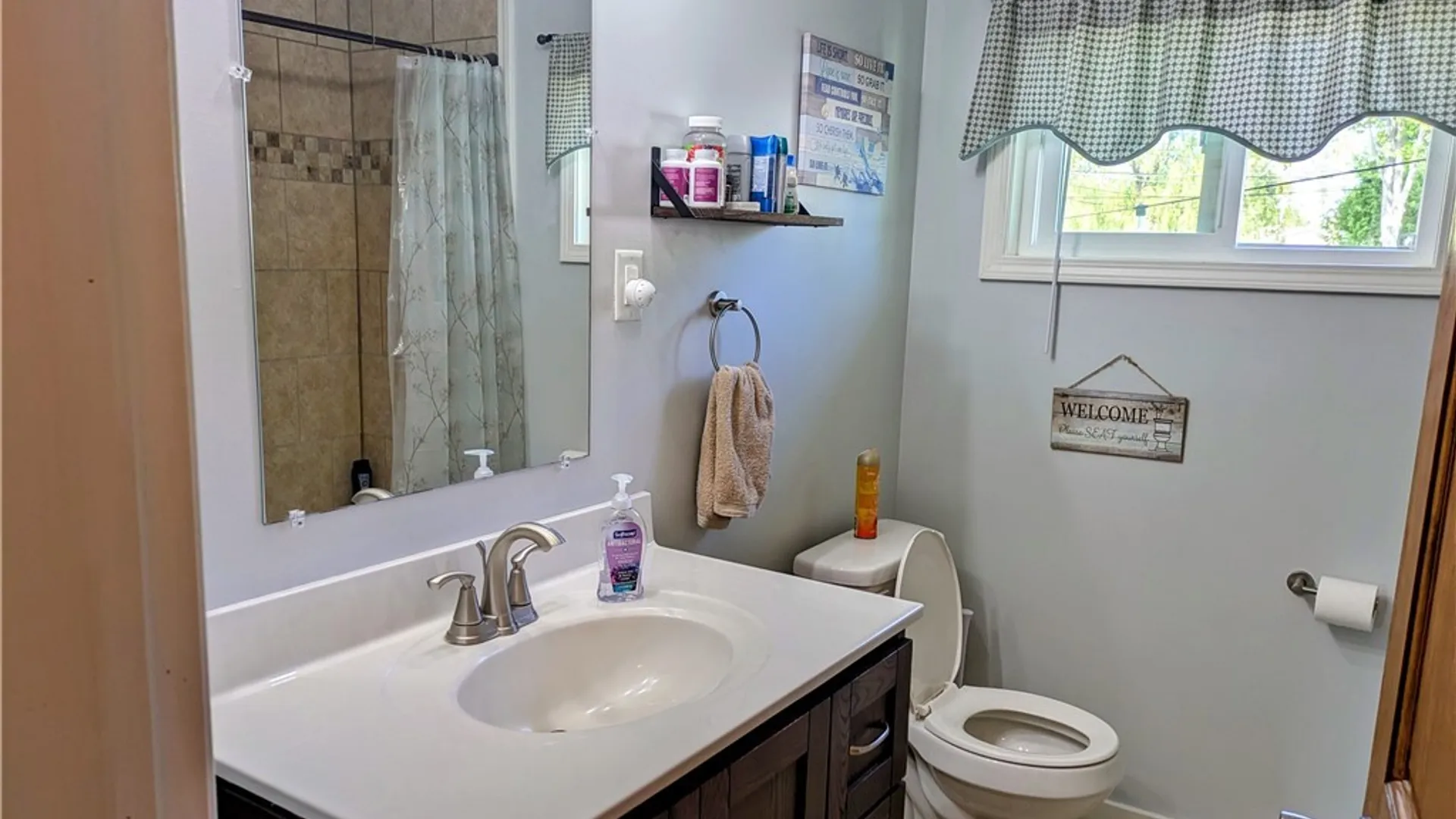 Property at 1633 Lakeview Road, Hamburg, NY 14085 15