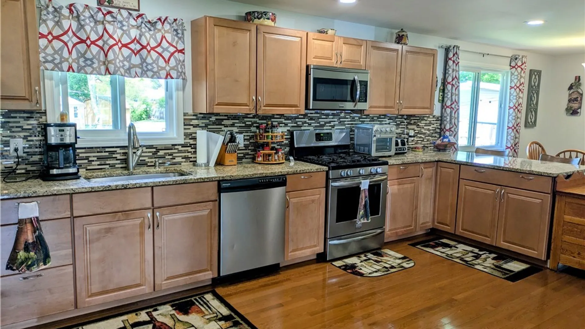 Property at 1633 Lakeview Road, Hamburg, NY 14085 3