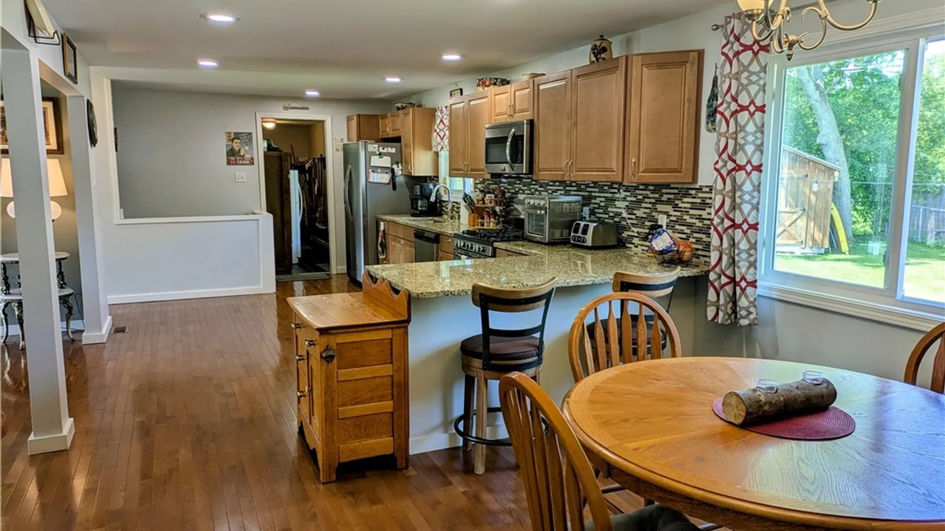 Property at 1633 Lakeview Road, Hamburg, NY 14085 5