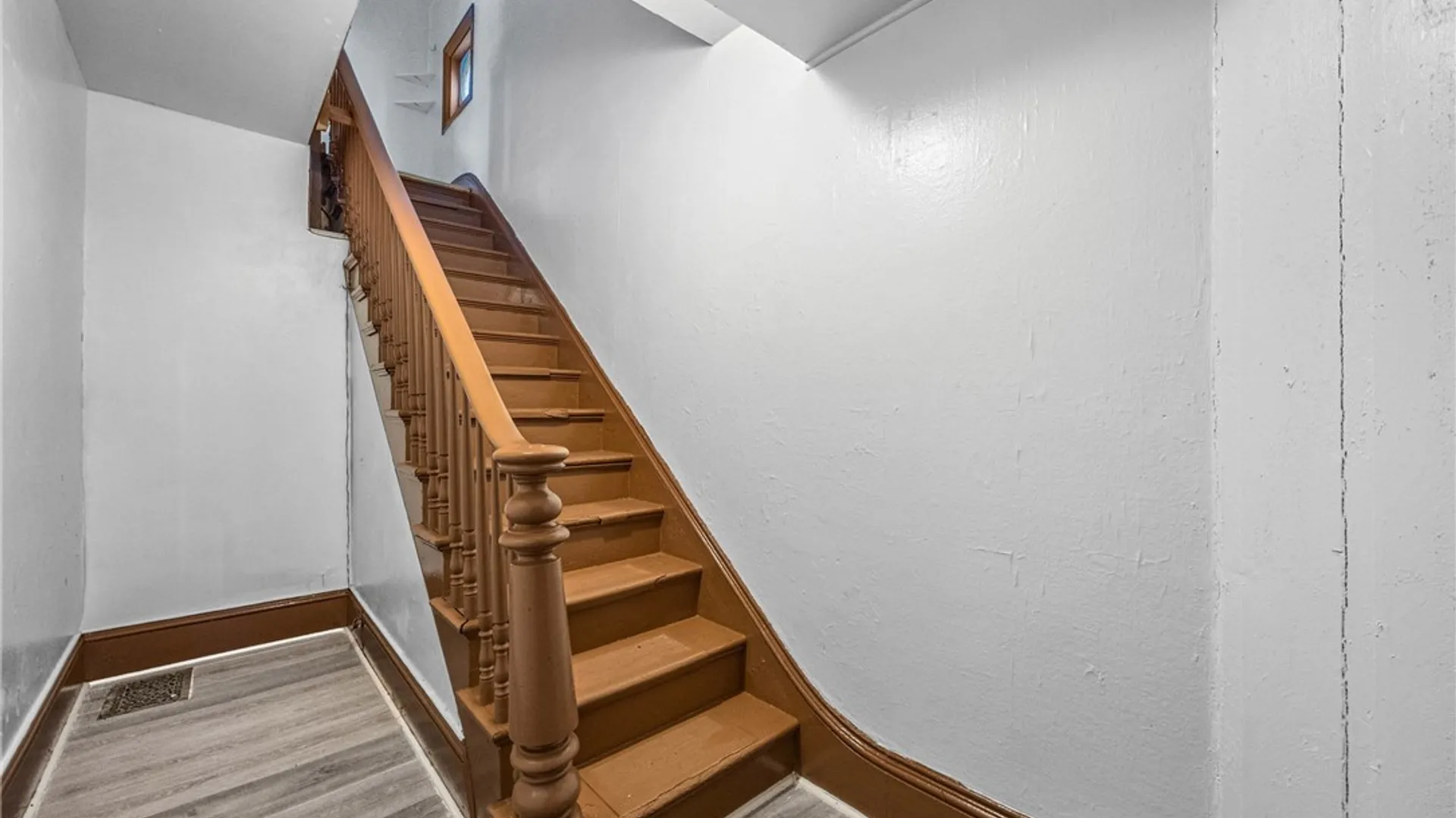 Property at 34 Scrantom Street, Rochester, NY 14605 17