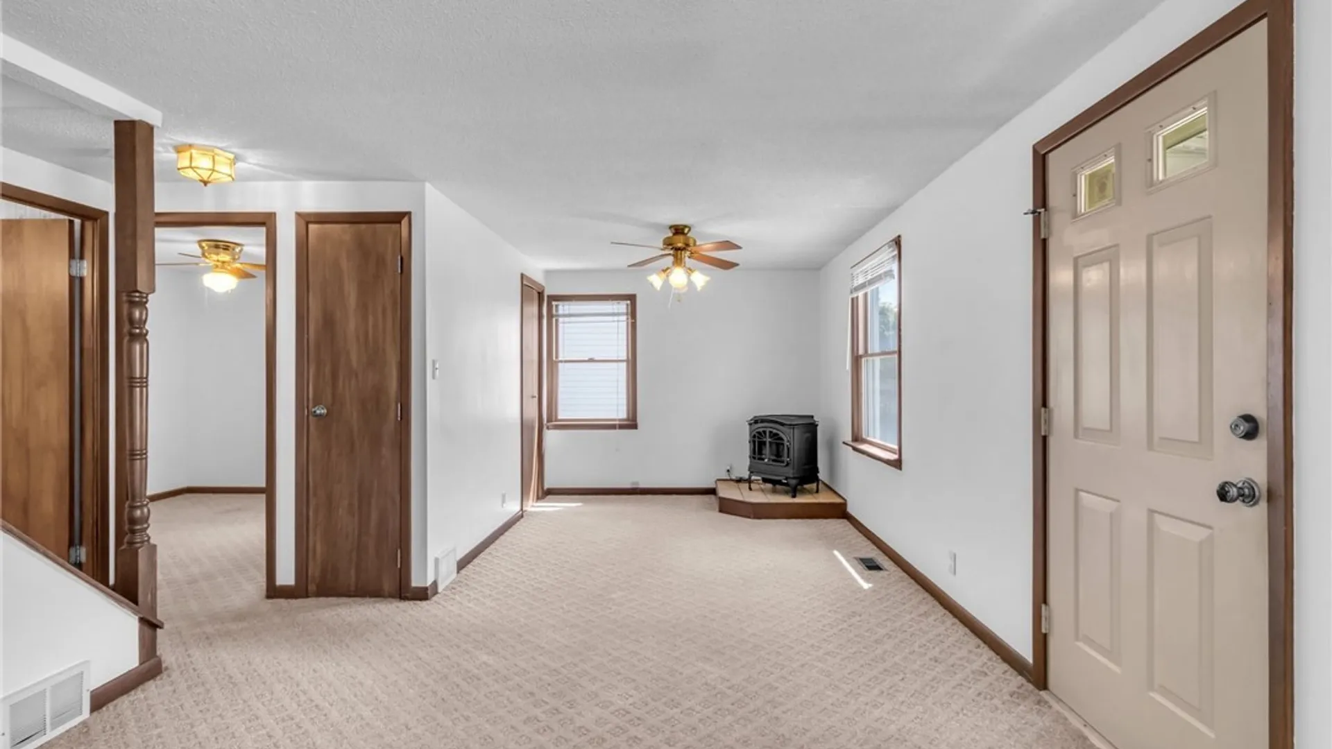 Property at 42 Daniel Avenue, Cheektowaga, NY 14225 10