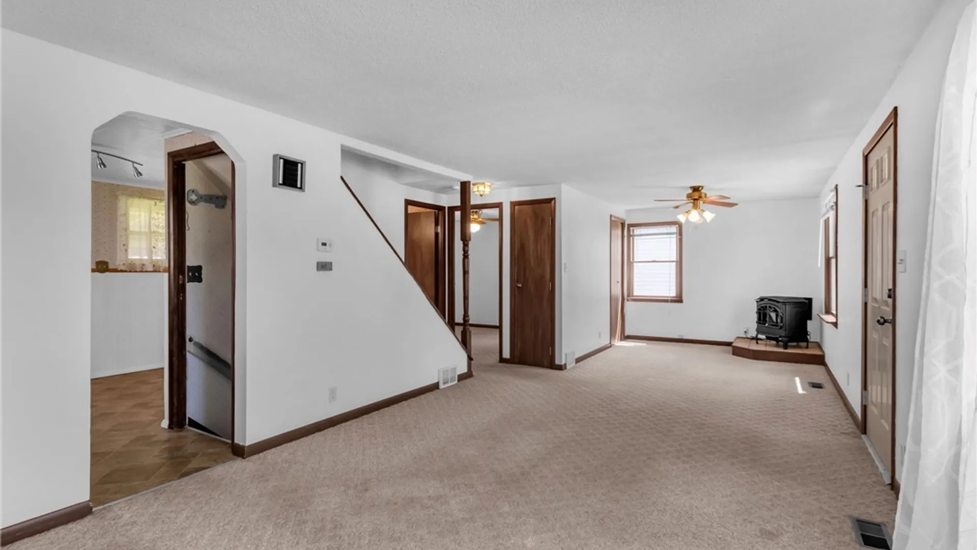 Property at 42 Daniel Avenue, Cheektowaga, NY 14225 16
